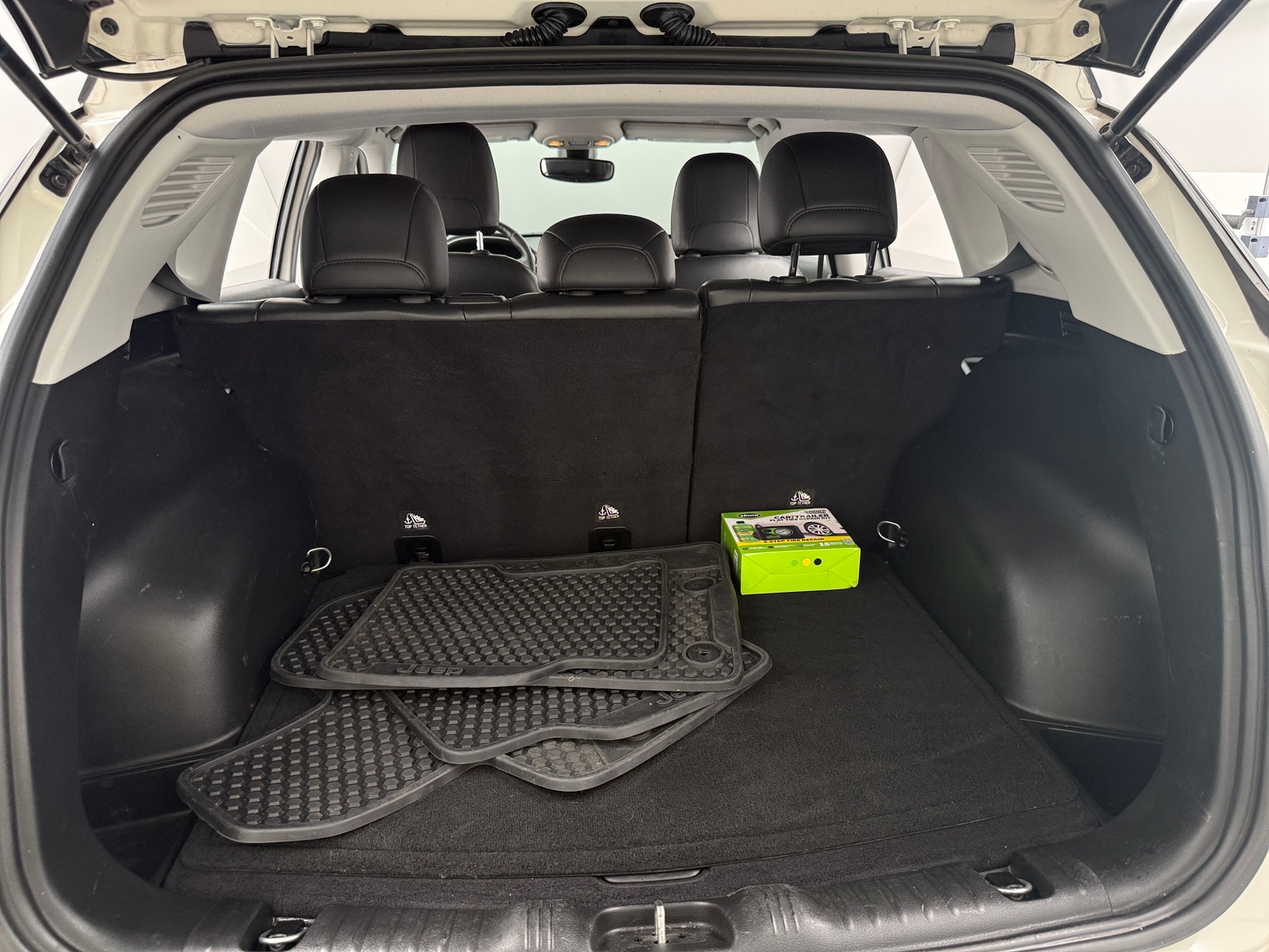 Thumbnail: 2018 Jeep Compass - 7