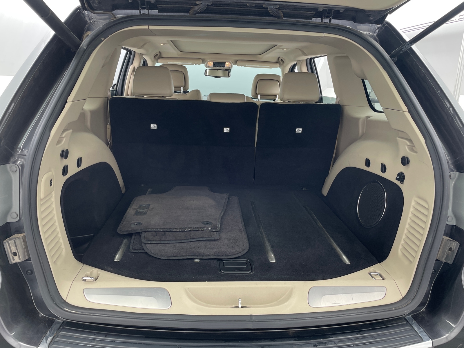 Thumbnail: 2016 Jeep Grand Cherokee - 6