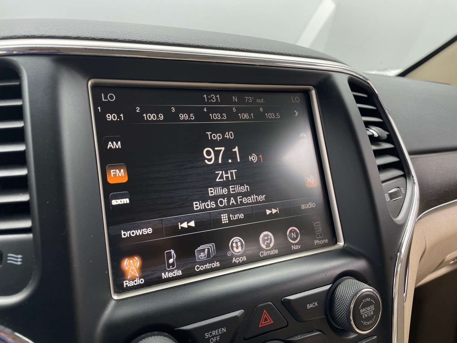 Thumbnail: 2016 Jeep Grand Cherokee - 3