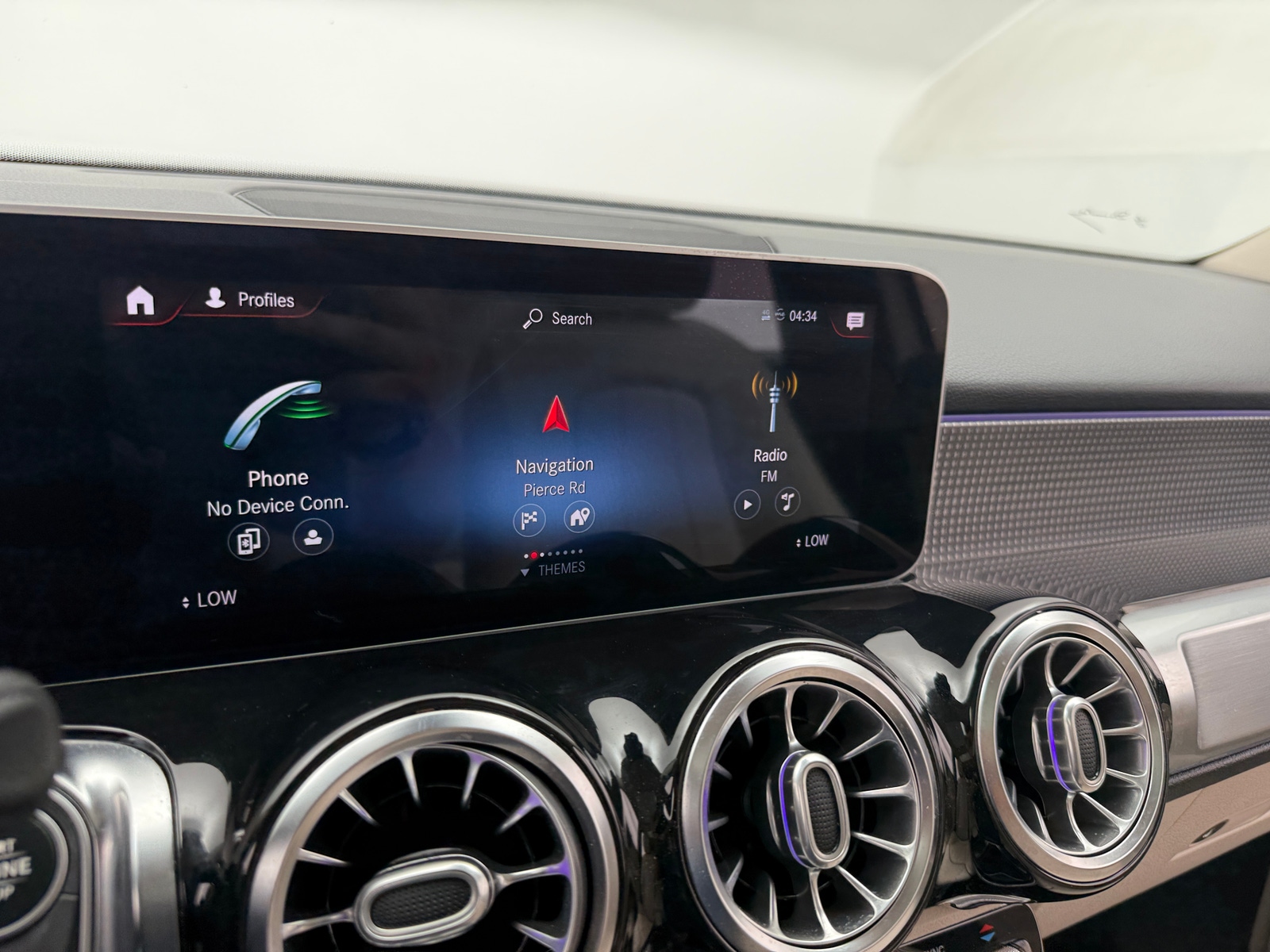 Thumbnail: 2020 Mercedes-Benz GLB - 3