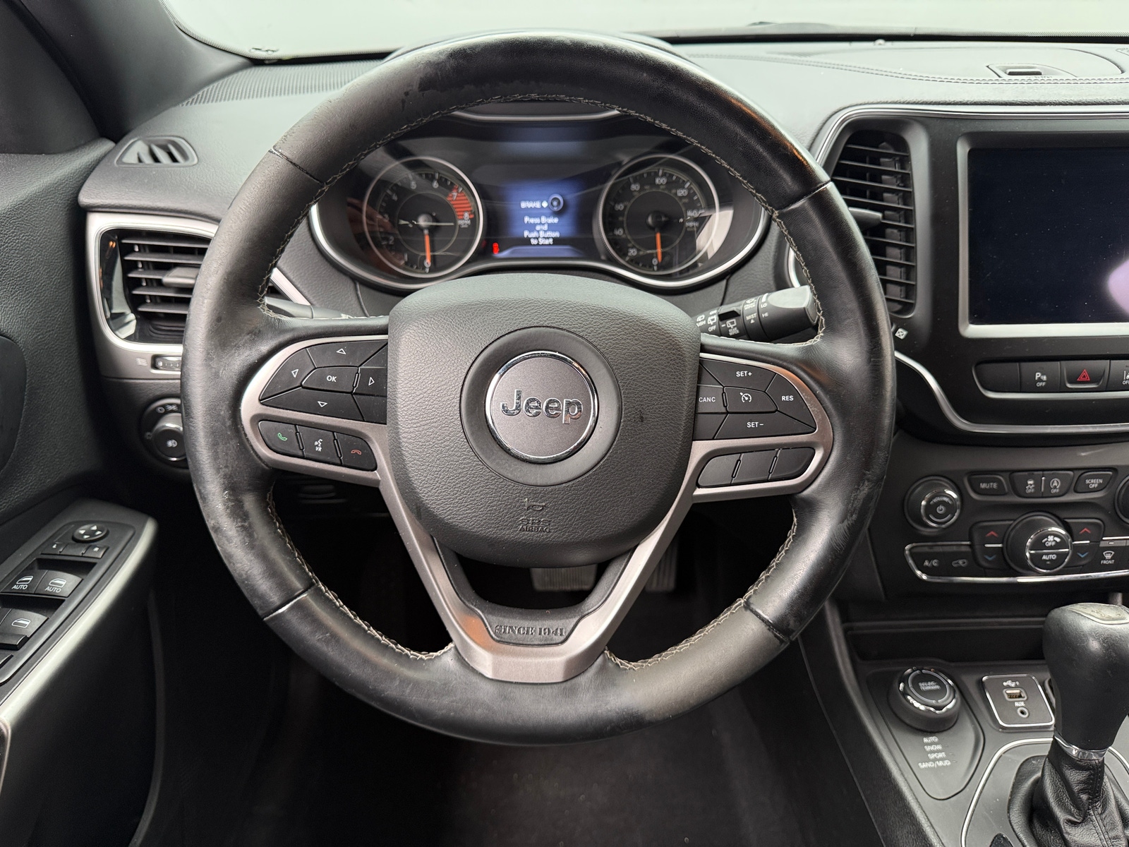 Thumbnail: 2021 Jeep Cherokee - 4