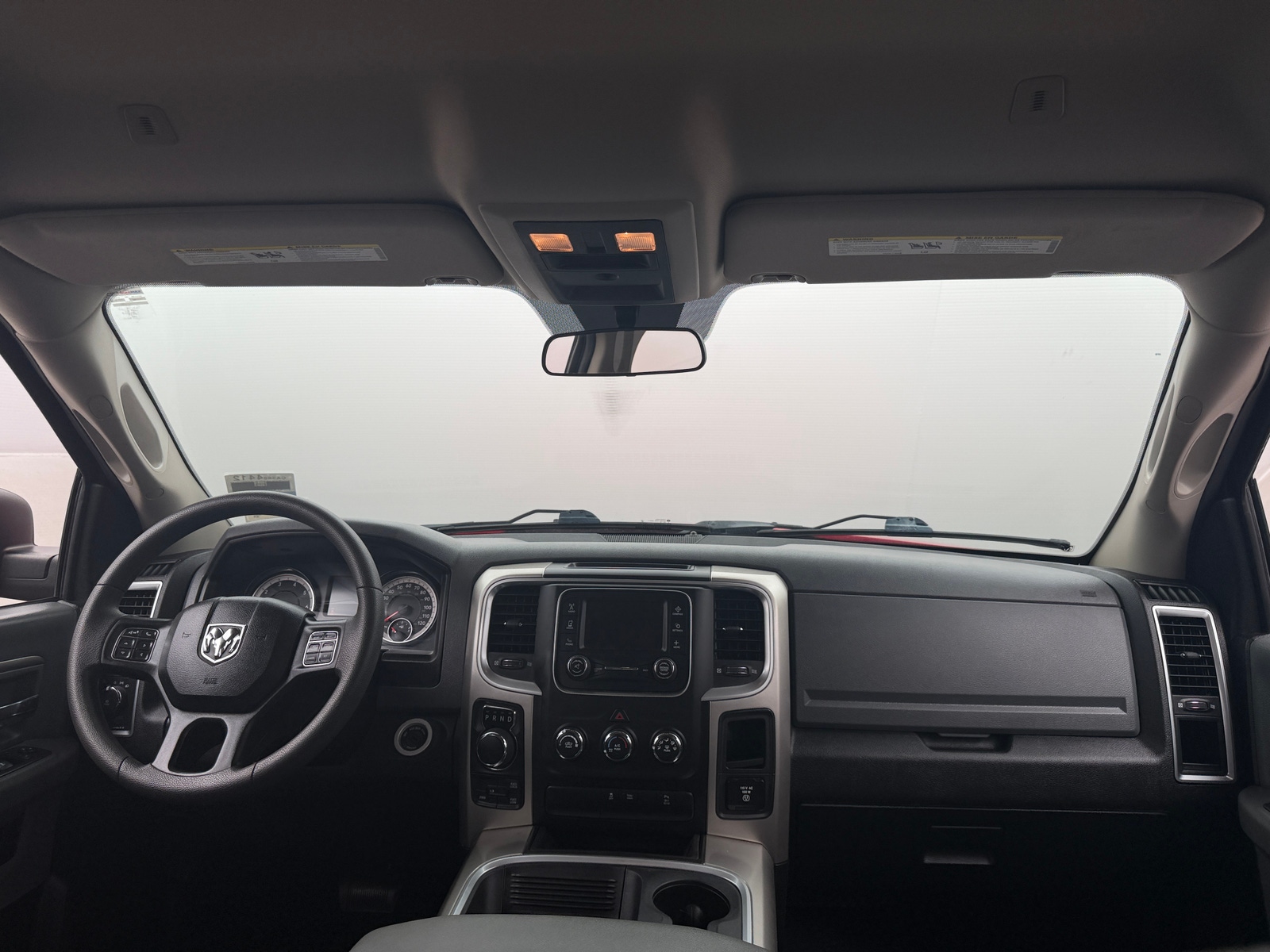 Thumbnail: 2019 RAM 1500 Classic - 3