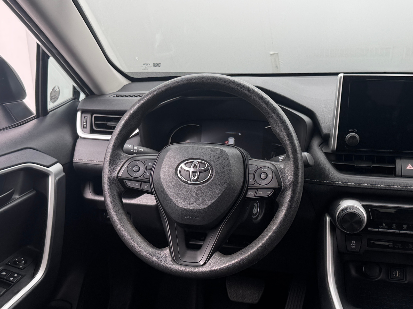 Thumbnail: 2025 Toyota RAV4 - 5