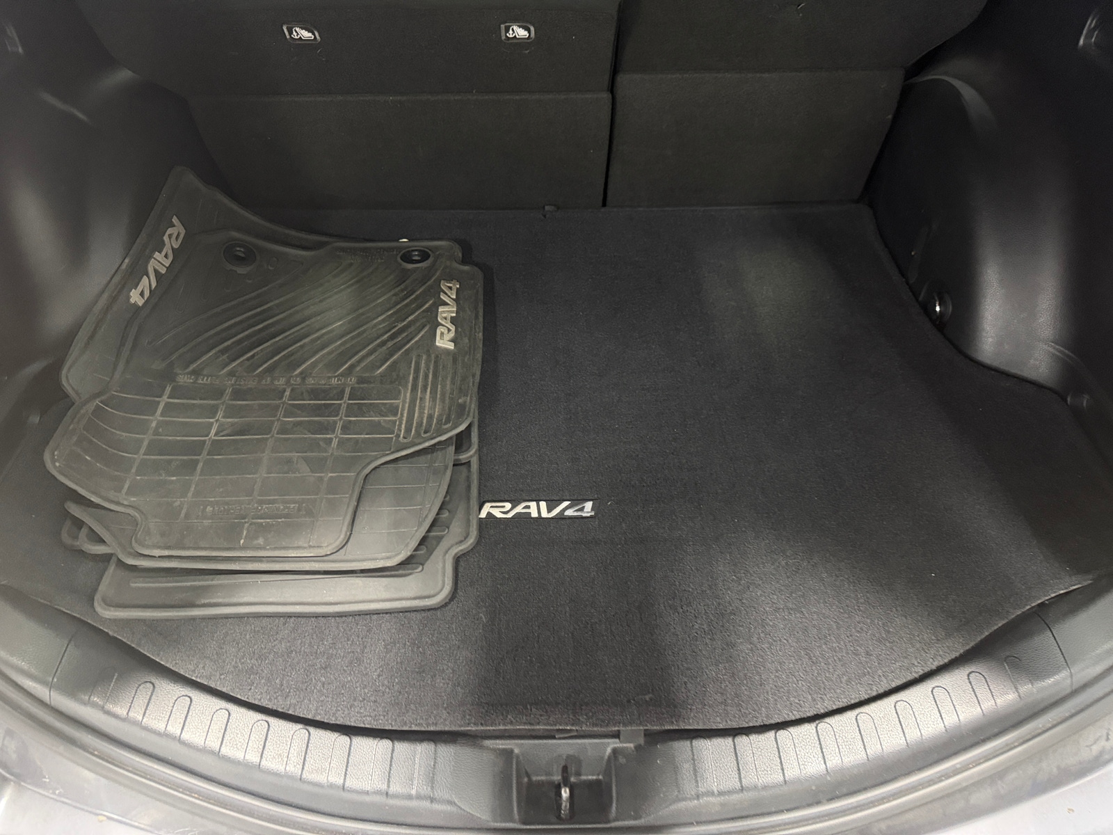 Thumbnail: 2016 Toyota RAV4 - 7