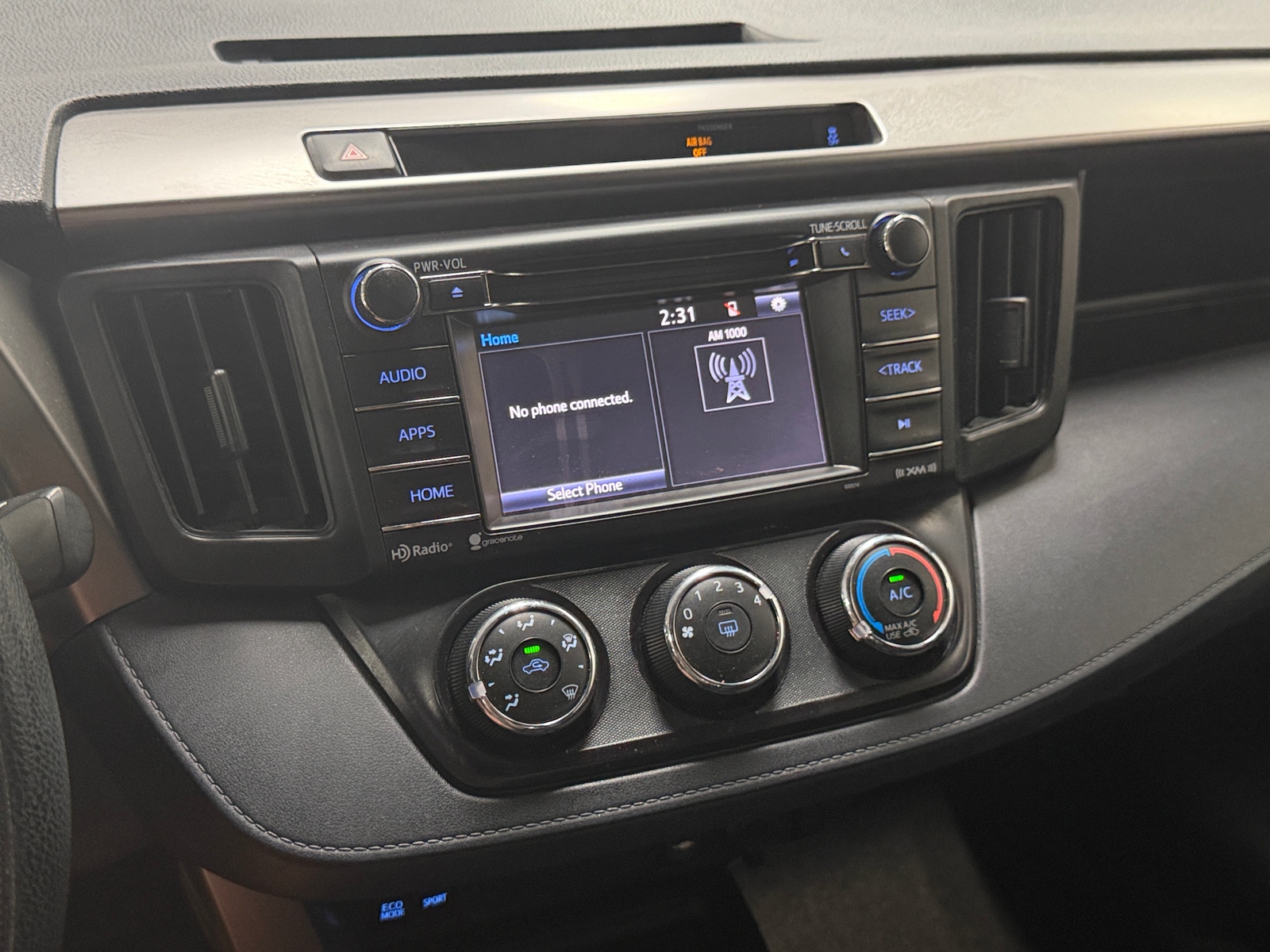 Thumbnail: 2016 Toyota RAV4 - 4