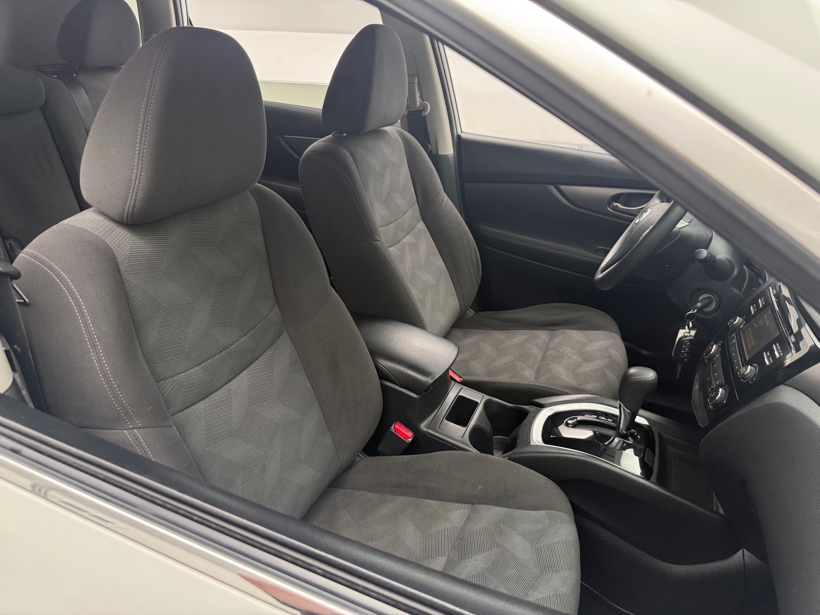 Thumbnail: 2016 Nissan Rogue - 2