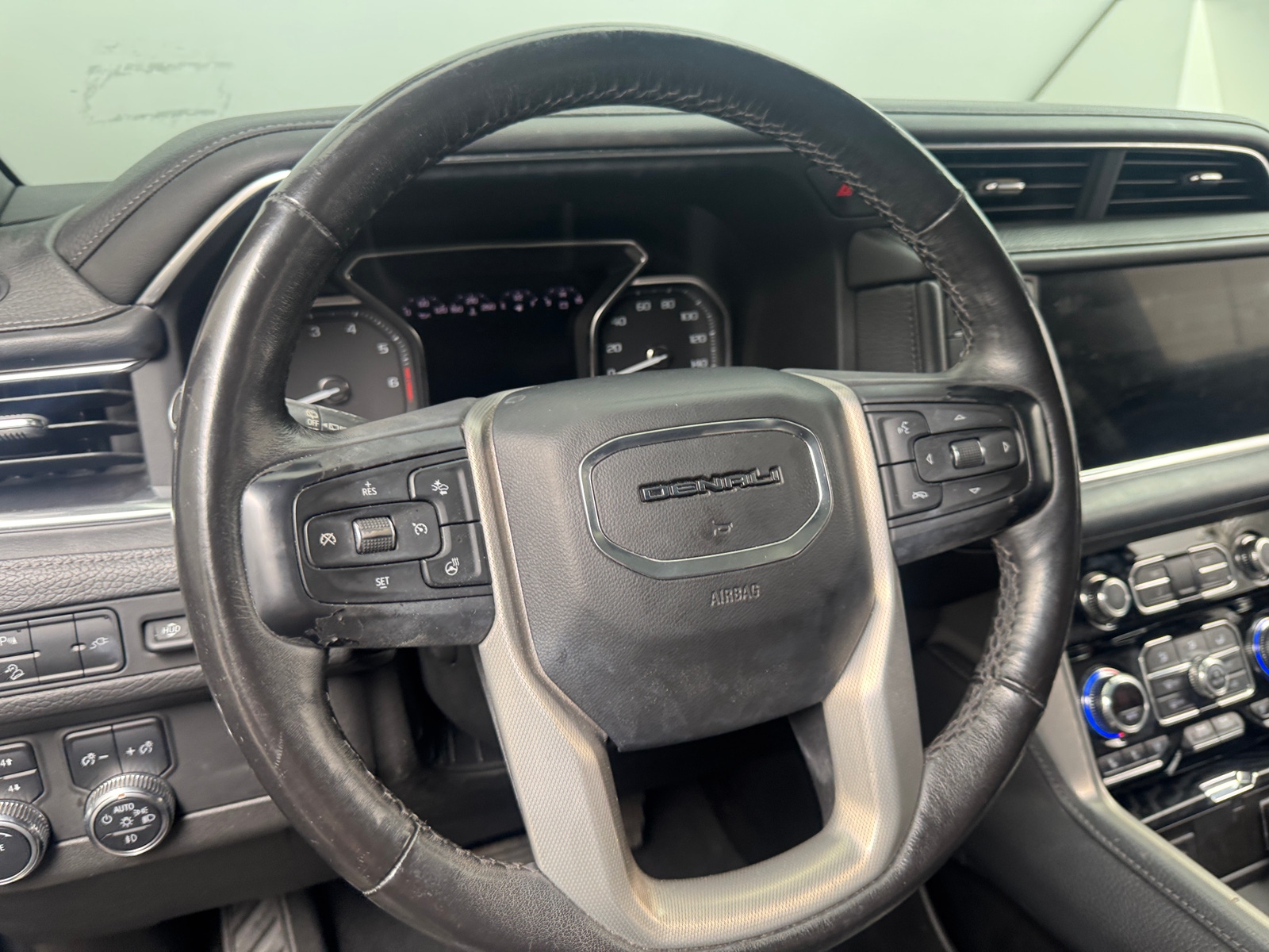 Thumbnail: 2021 GMC Yukon - 4