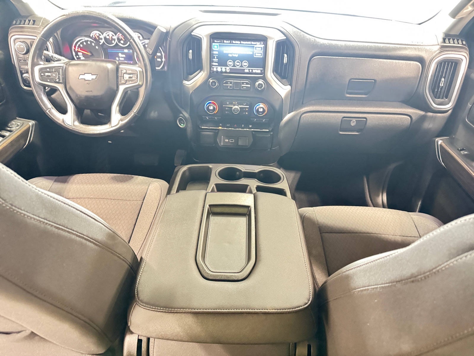 Thumbnail: 2022 Chevrolet Silverado 1500 - 3