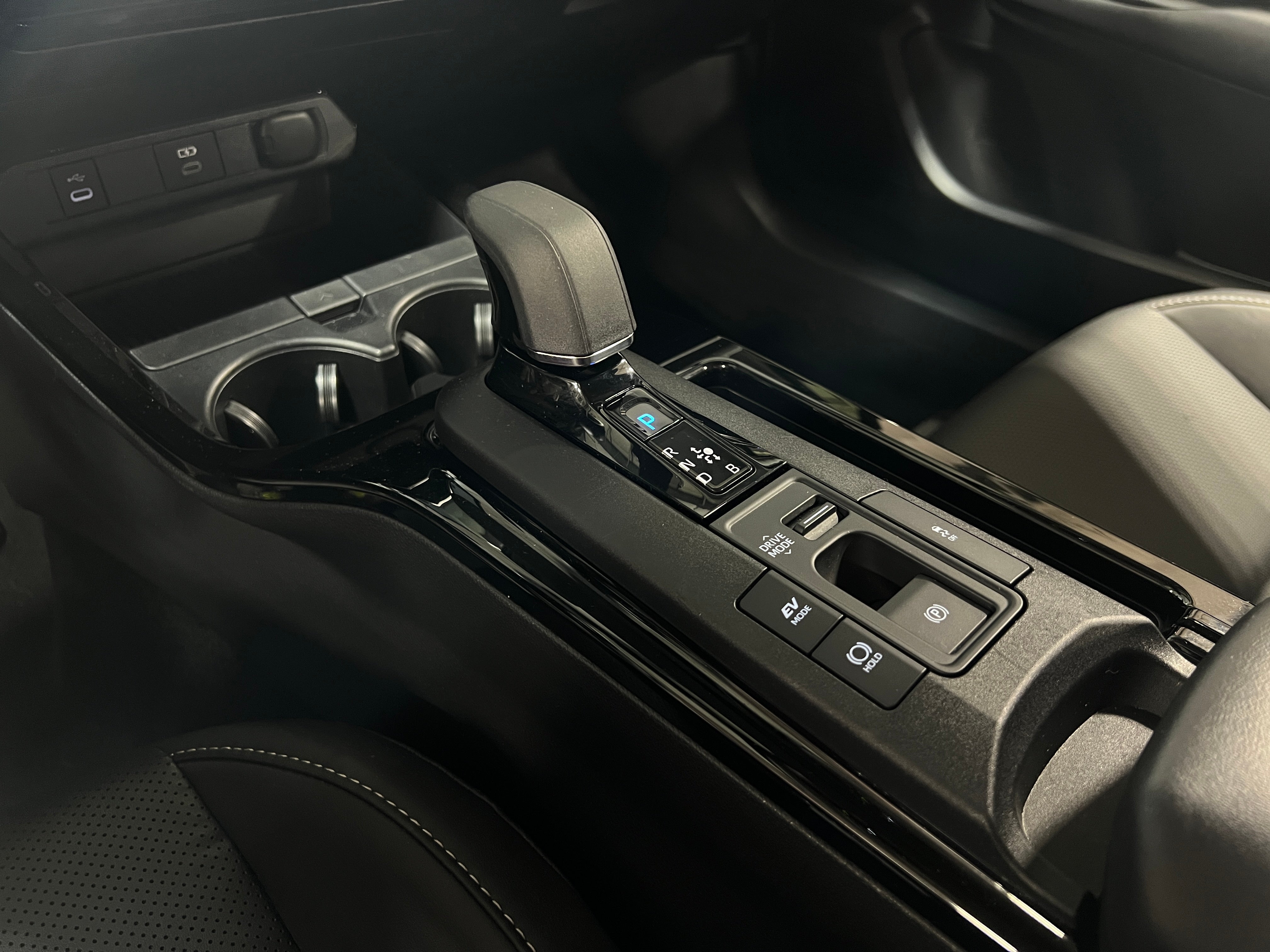 2024 Toyota Prius XLE - Photo 3