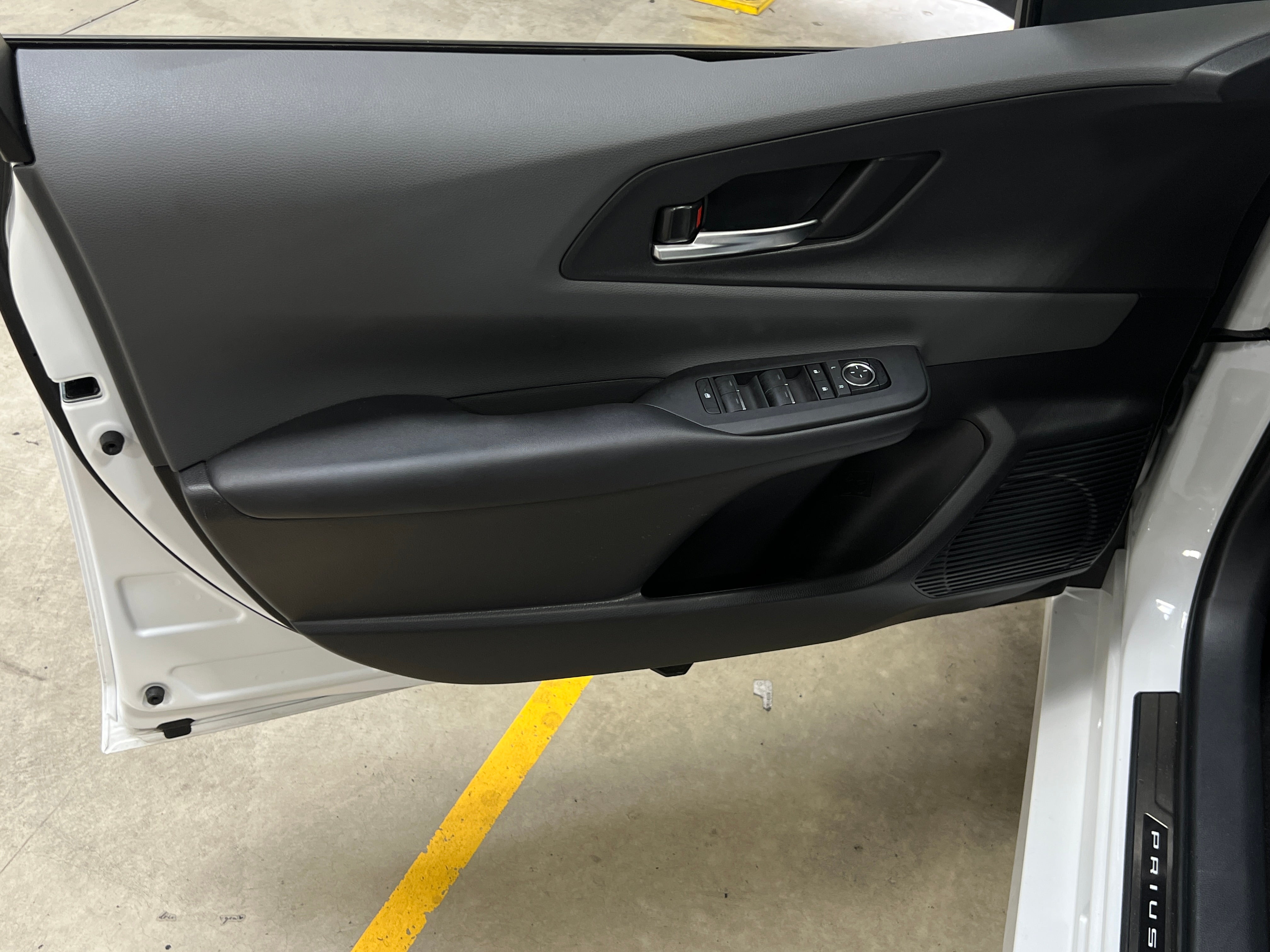 2024 Toyota Prius XLE - Photo 7