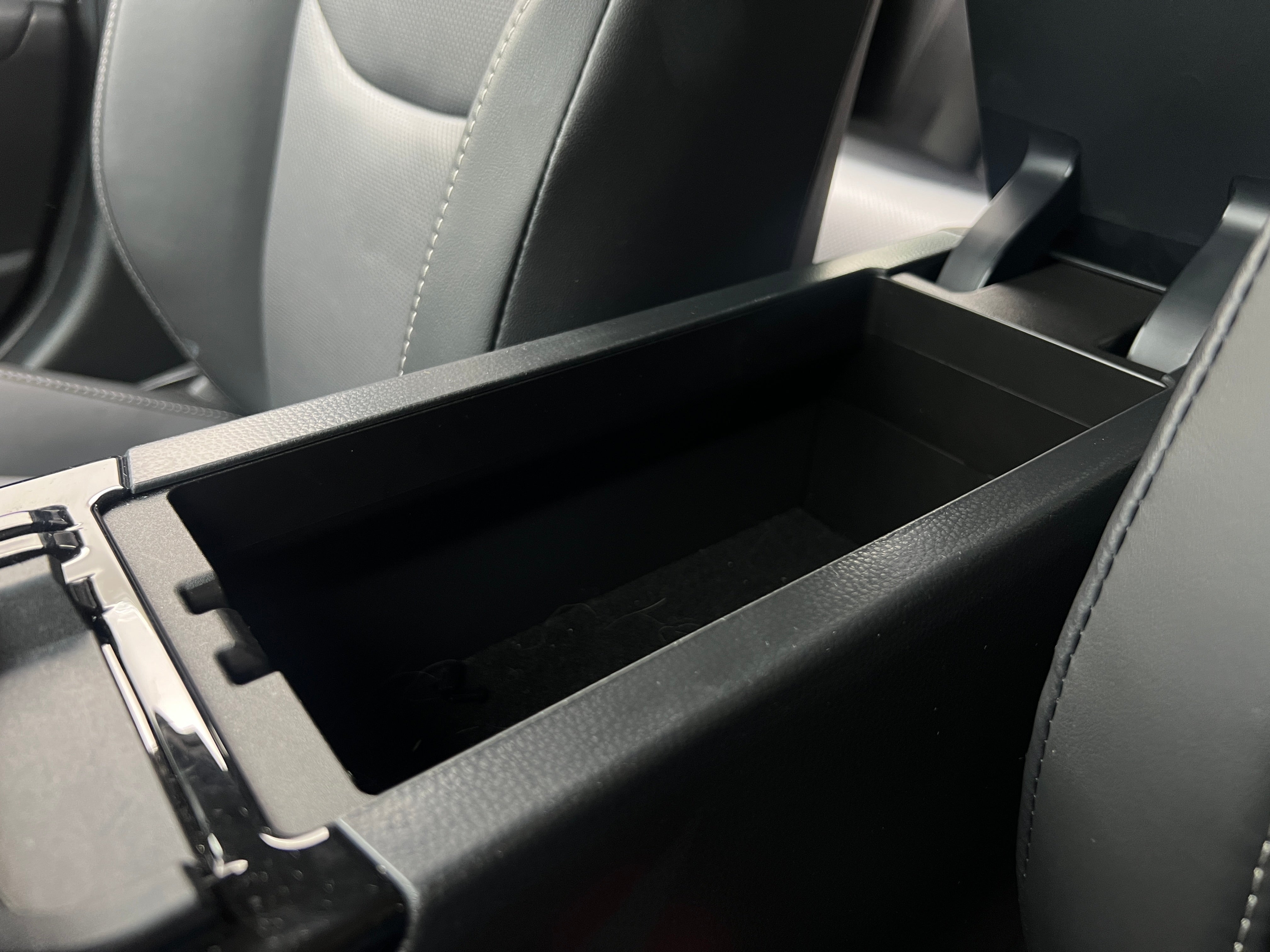 2024 Toyota Prius XLE - Photo 13