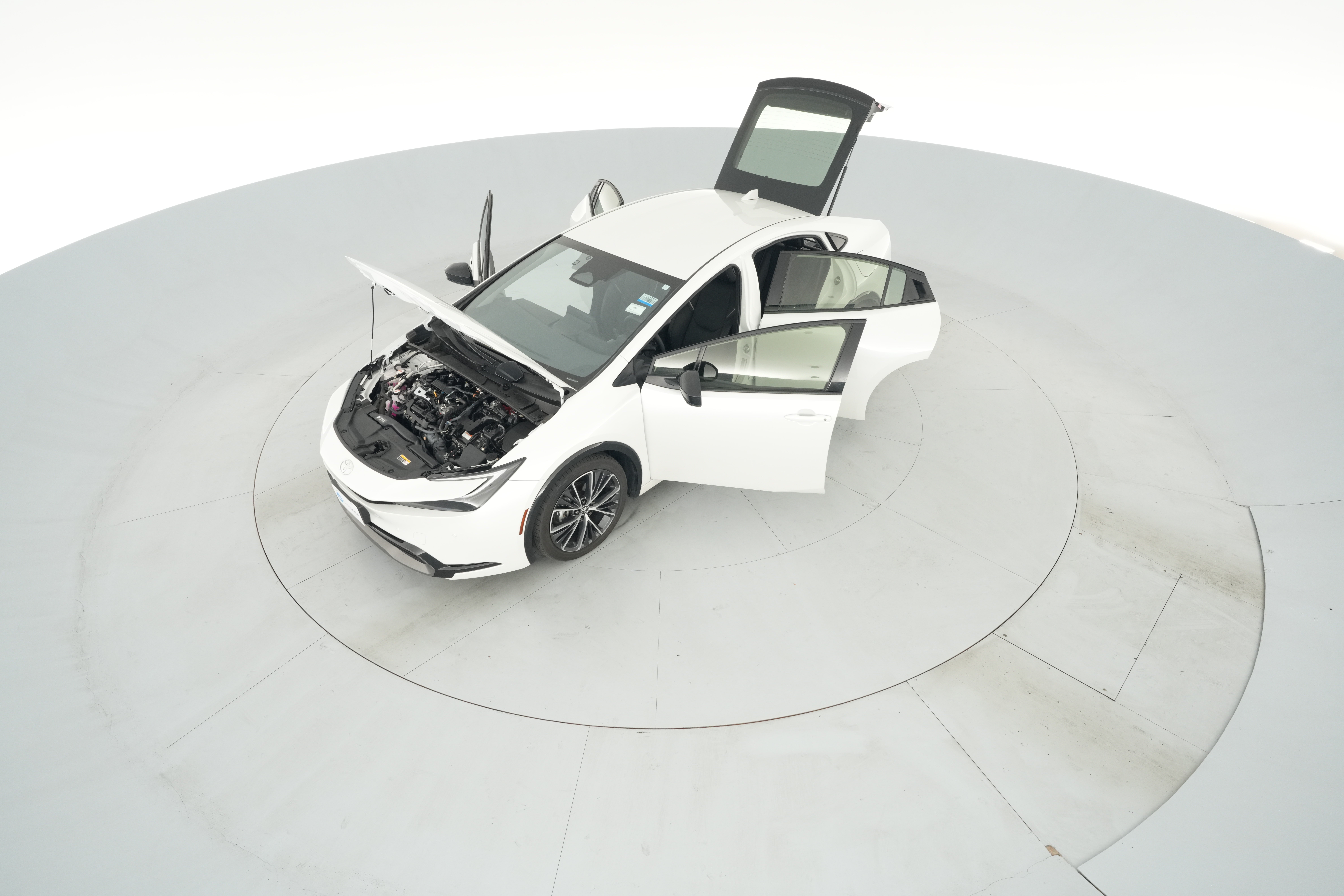 2024 Toyota Prius XLE - Photo 41