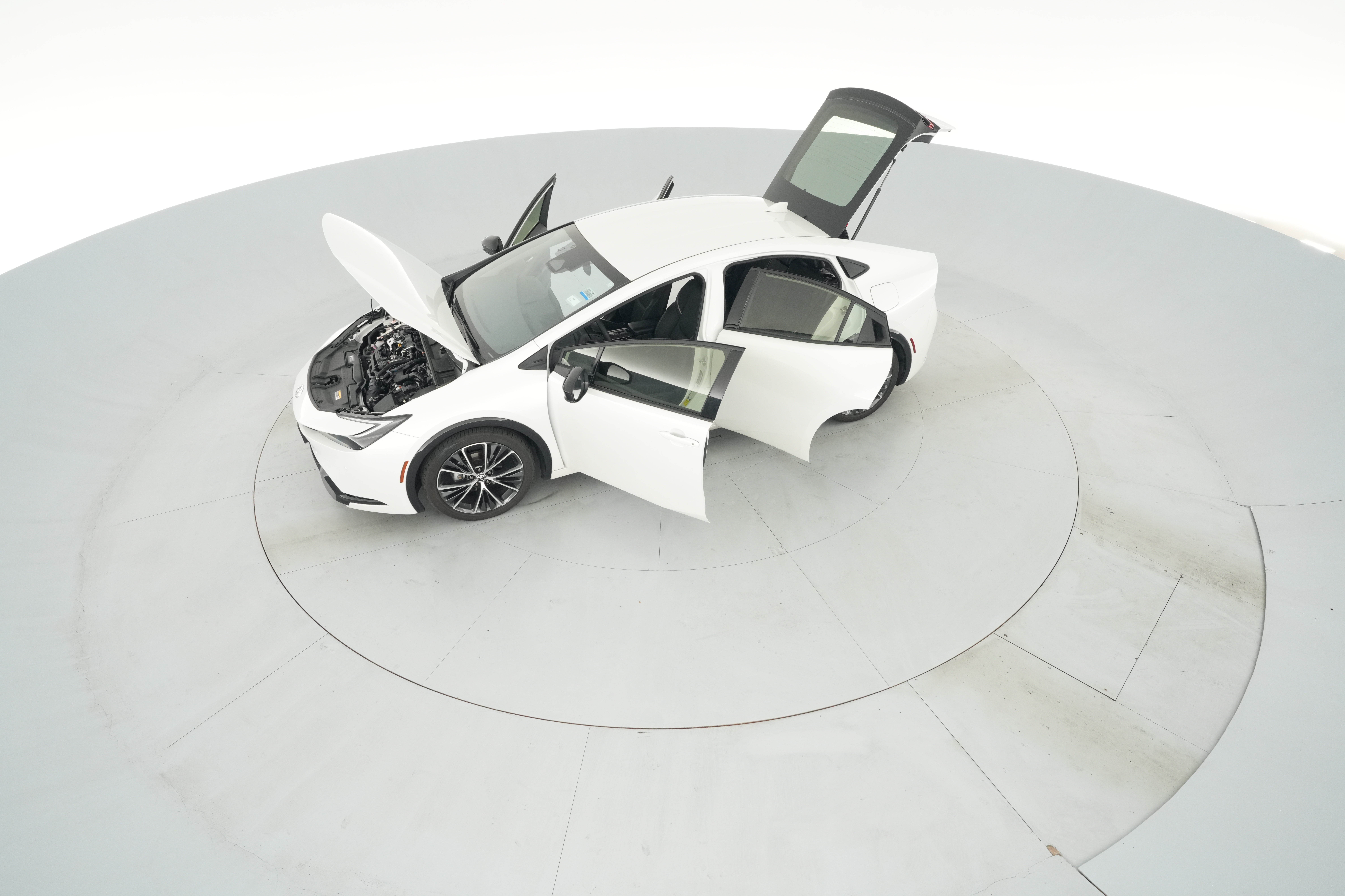 2024 Toyota Prius XLE - Photo 42