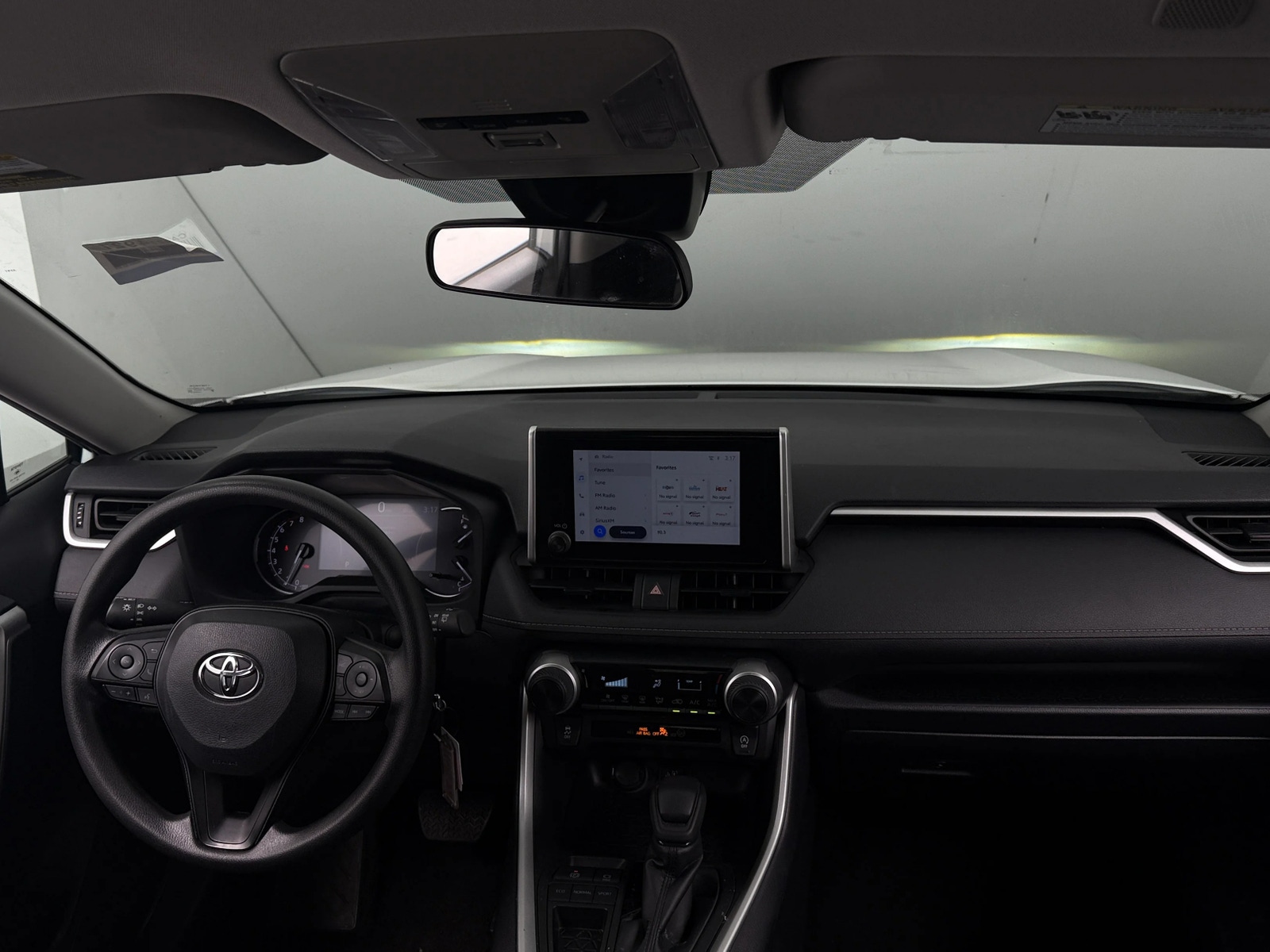 Thumbnail: 2025 Toyota RAV4 - 3
