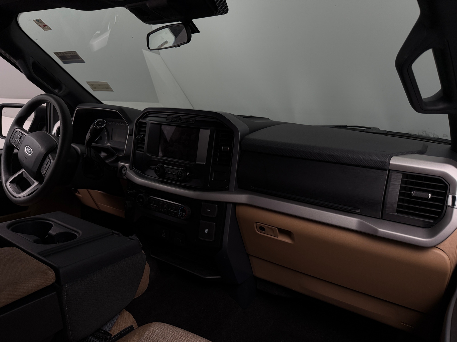 Thumbnail: 2022 Ford Econoline - 3