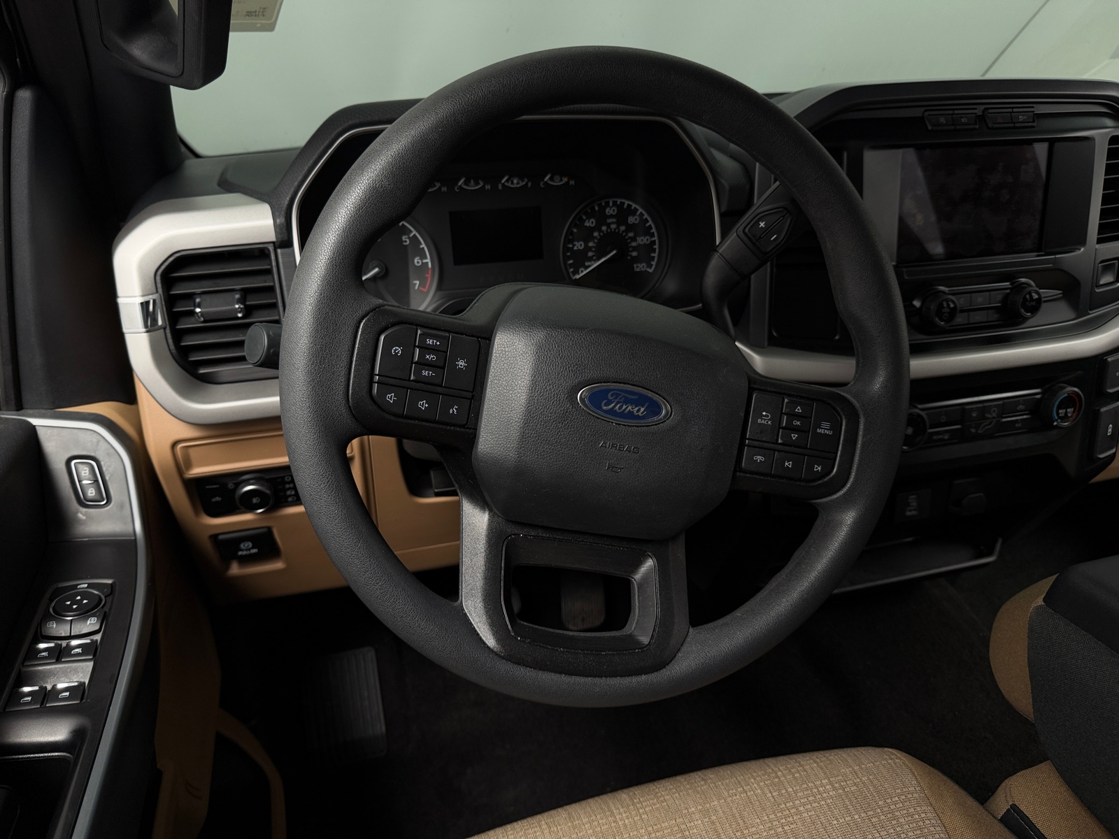 Thumbnail: 2022 Ford Econoline - 5