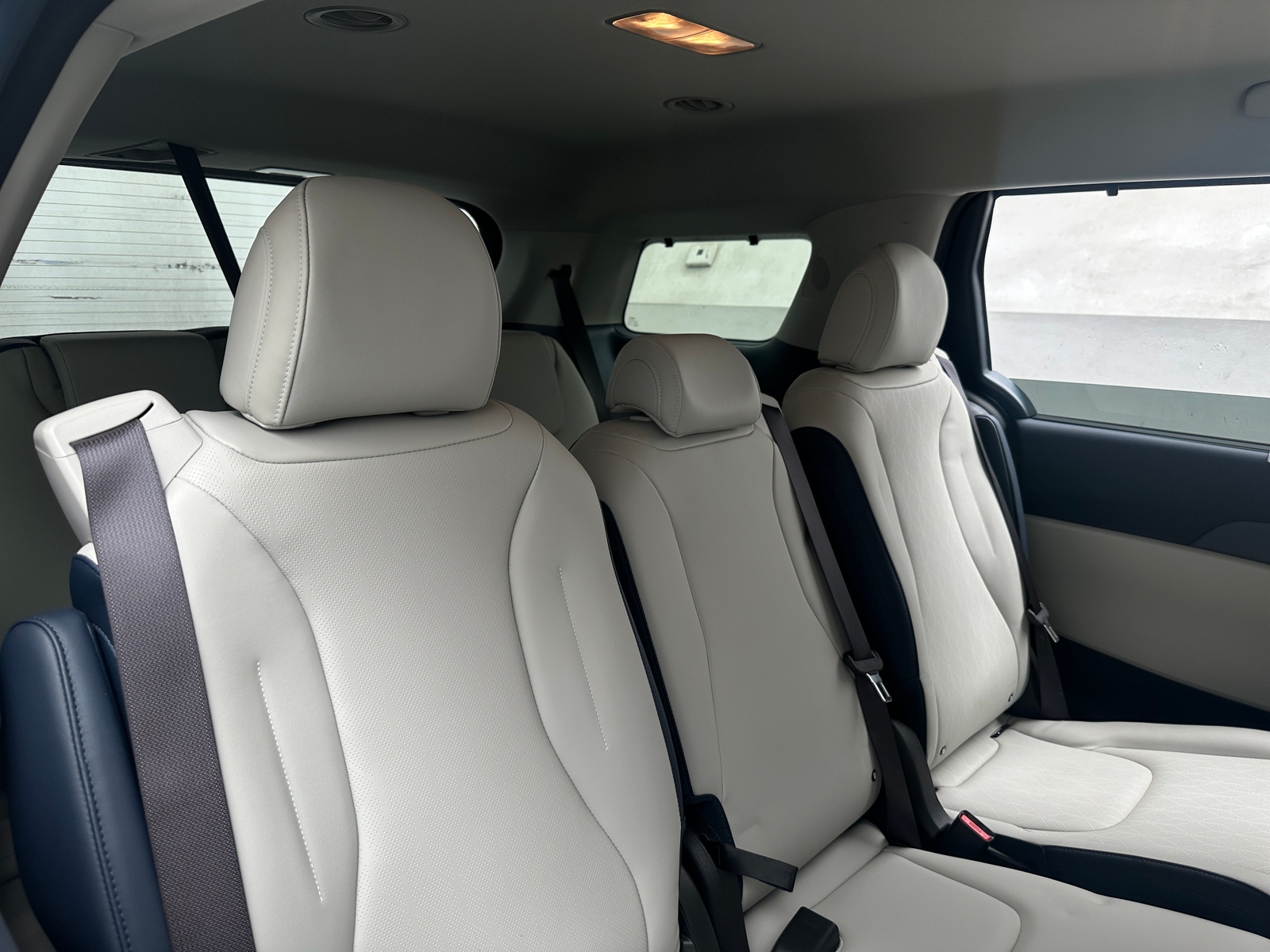 Thumbnail: 2025 Kia Carnival - 5