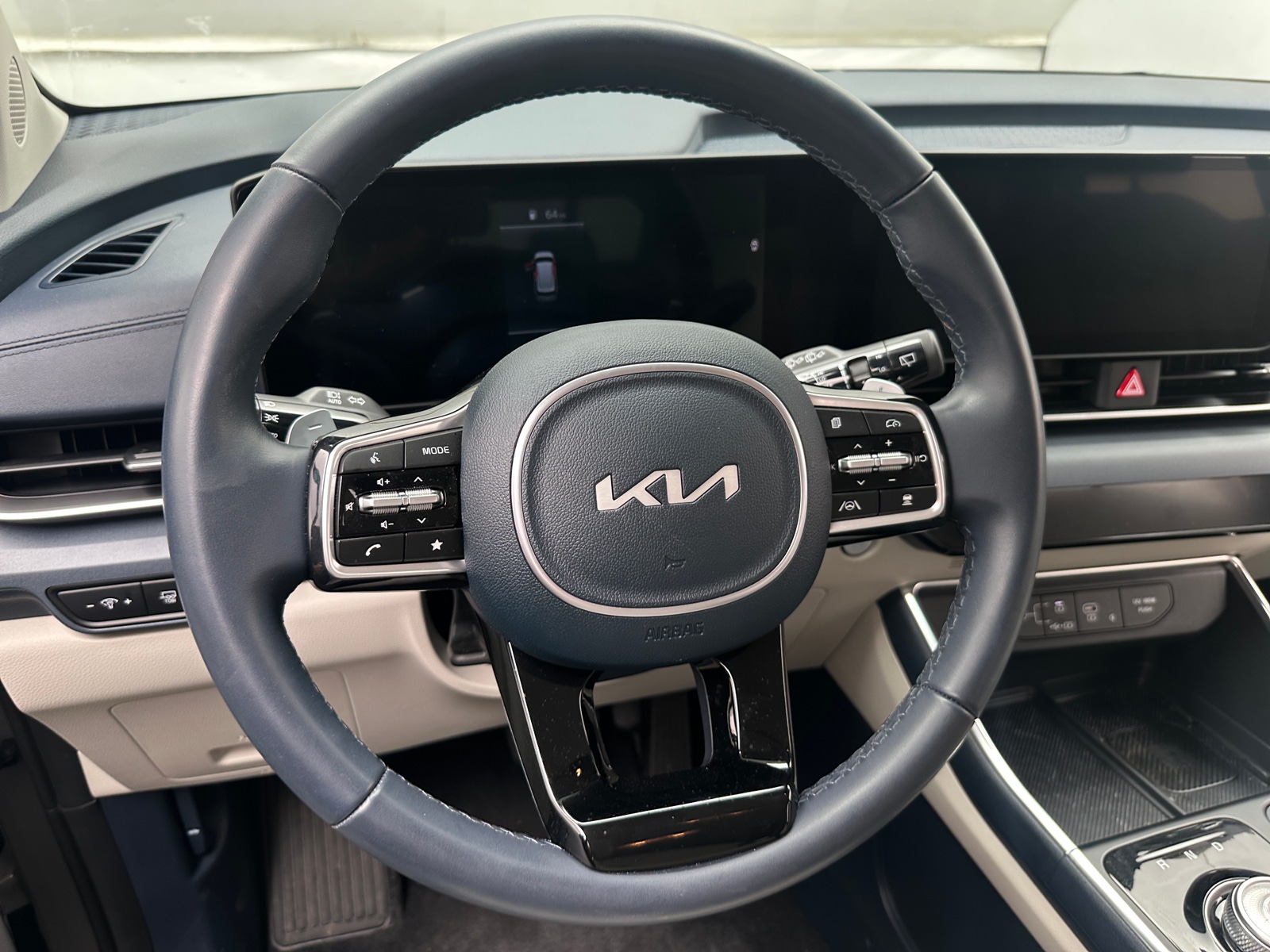Thumbnail: 2025 Kia Carnival - 4