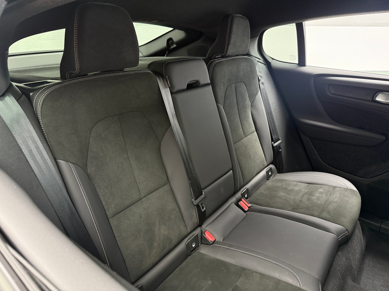 Thumbnail: 2023 Volvo C40 - 5