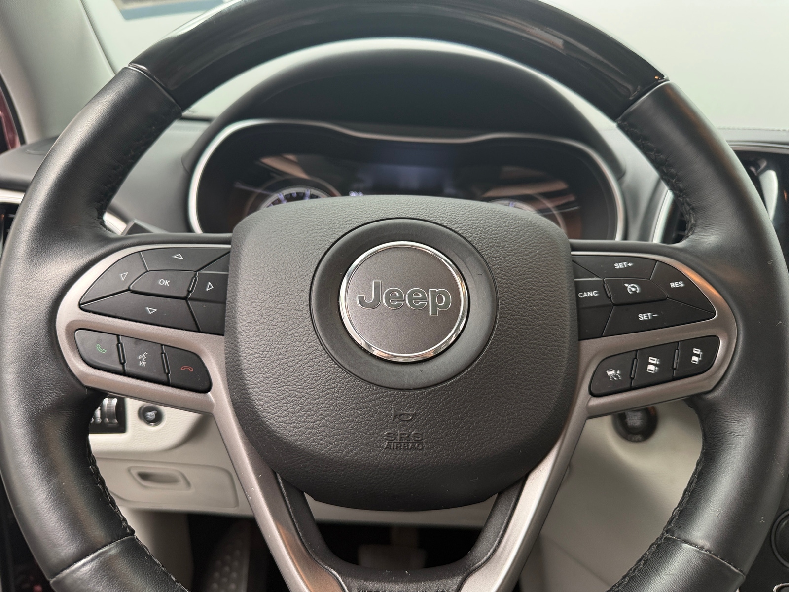 Thumbnail: 2019 Jeep Cherokee - 4