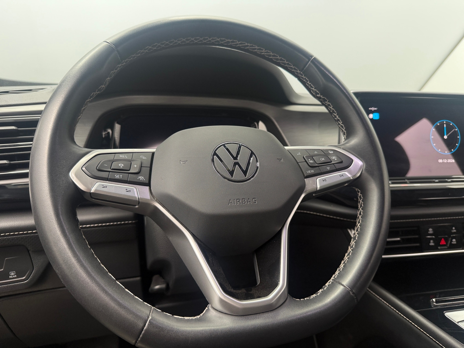 Thumbnail: 2024 Volkswagen Atlas - 4