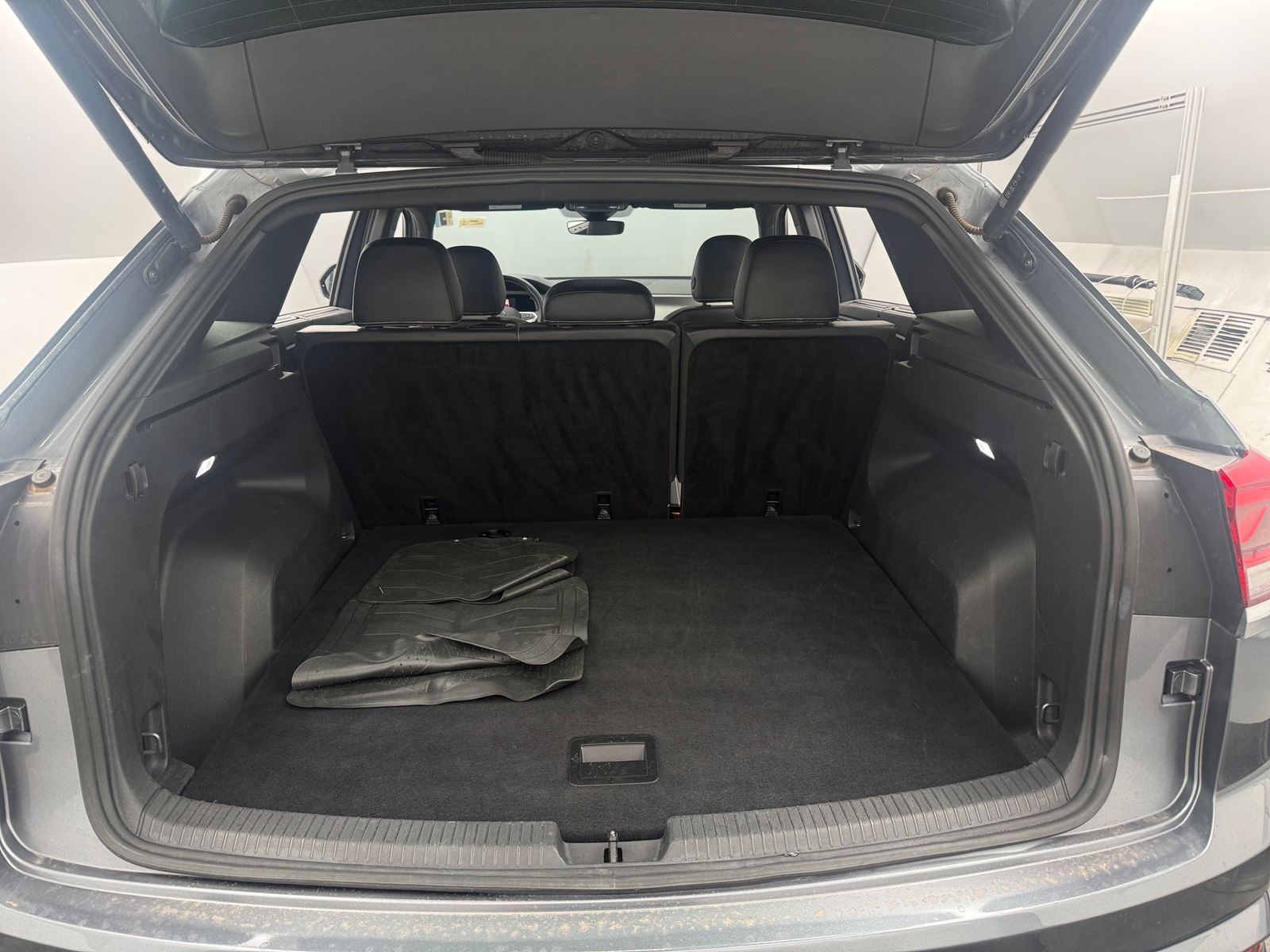 Thumbnail: 2024 Volkswagen Atlas - 6