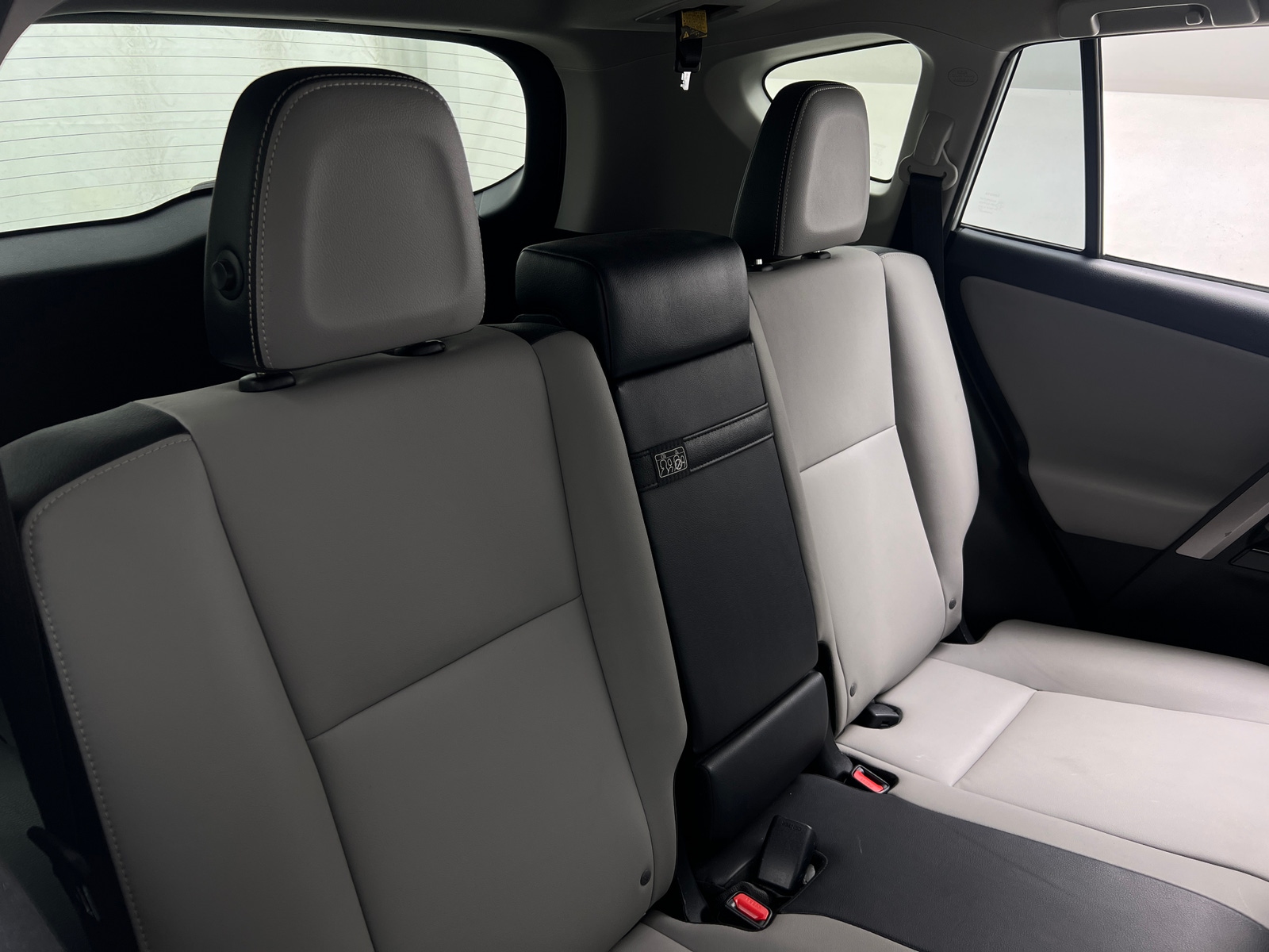 Thumbnail: 2018 Toyota RAV4 - 5