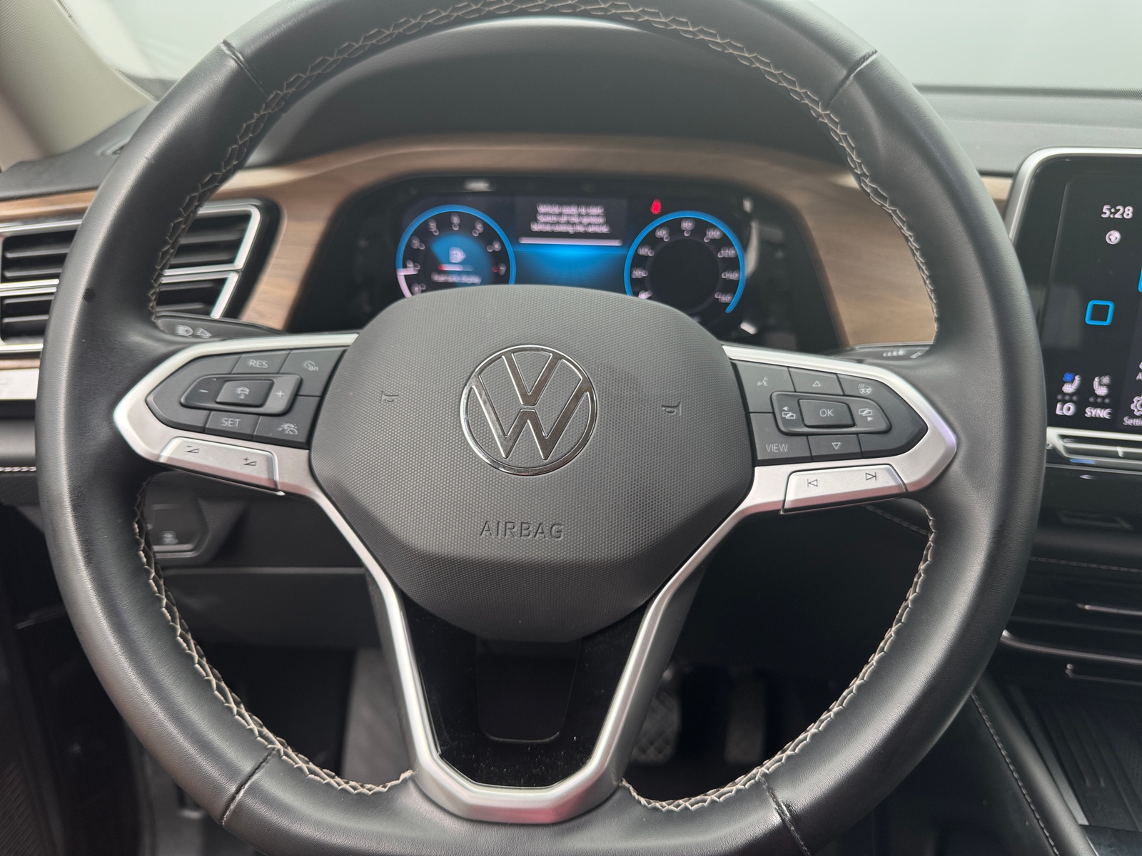 Thumbnail: 2025 Volkswagen Atlas - 4