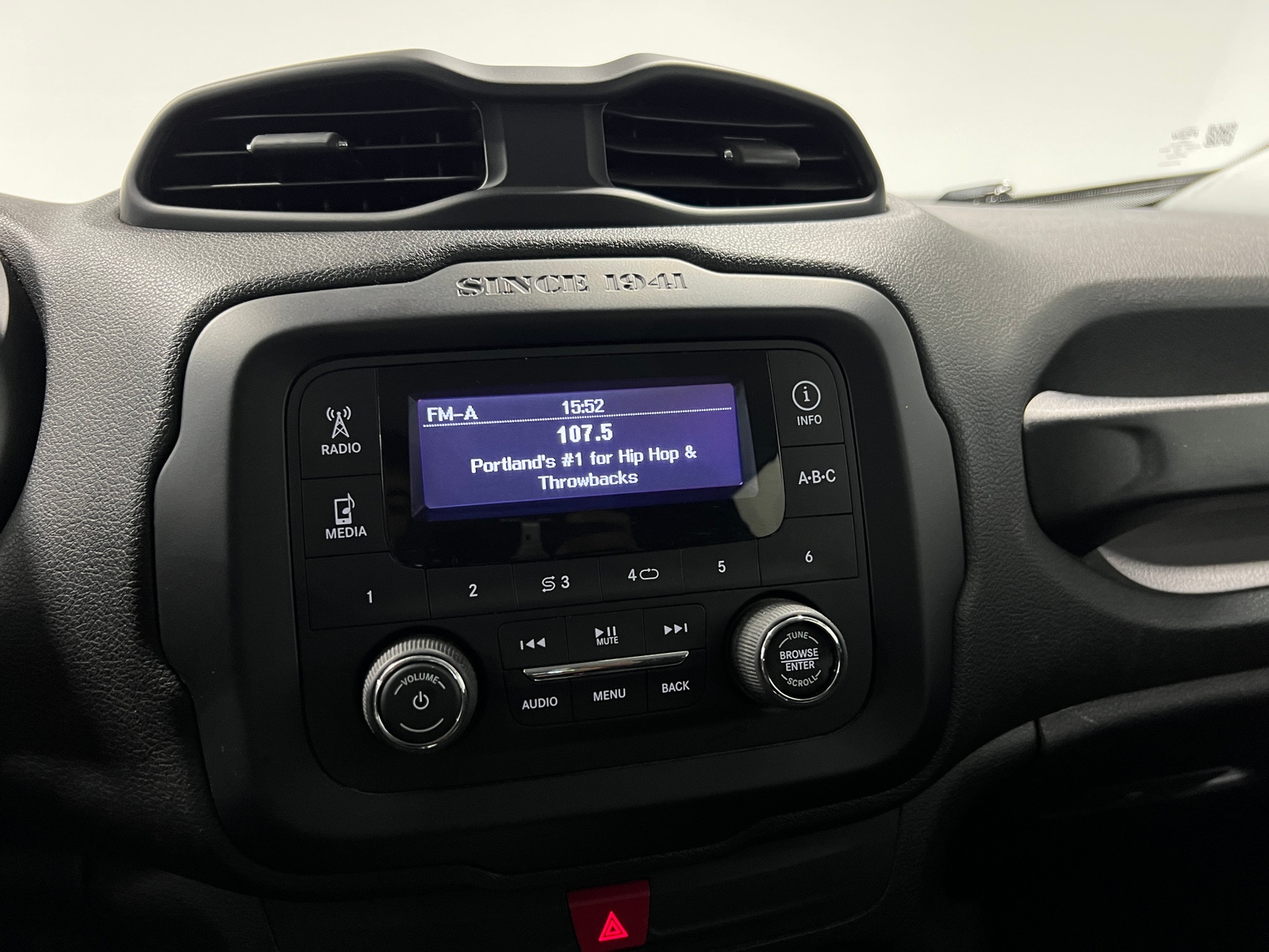 Thumbnail: 2017 Jeep Renegade - 4