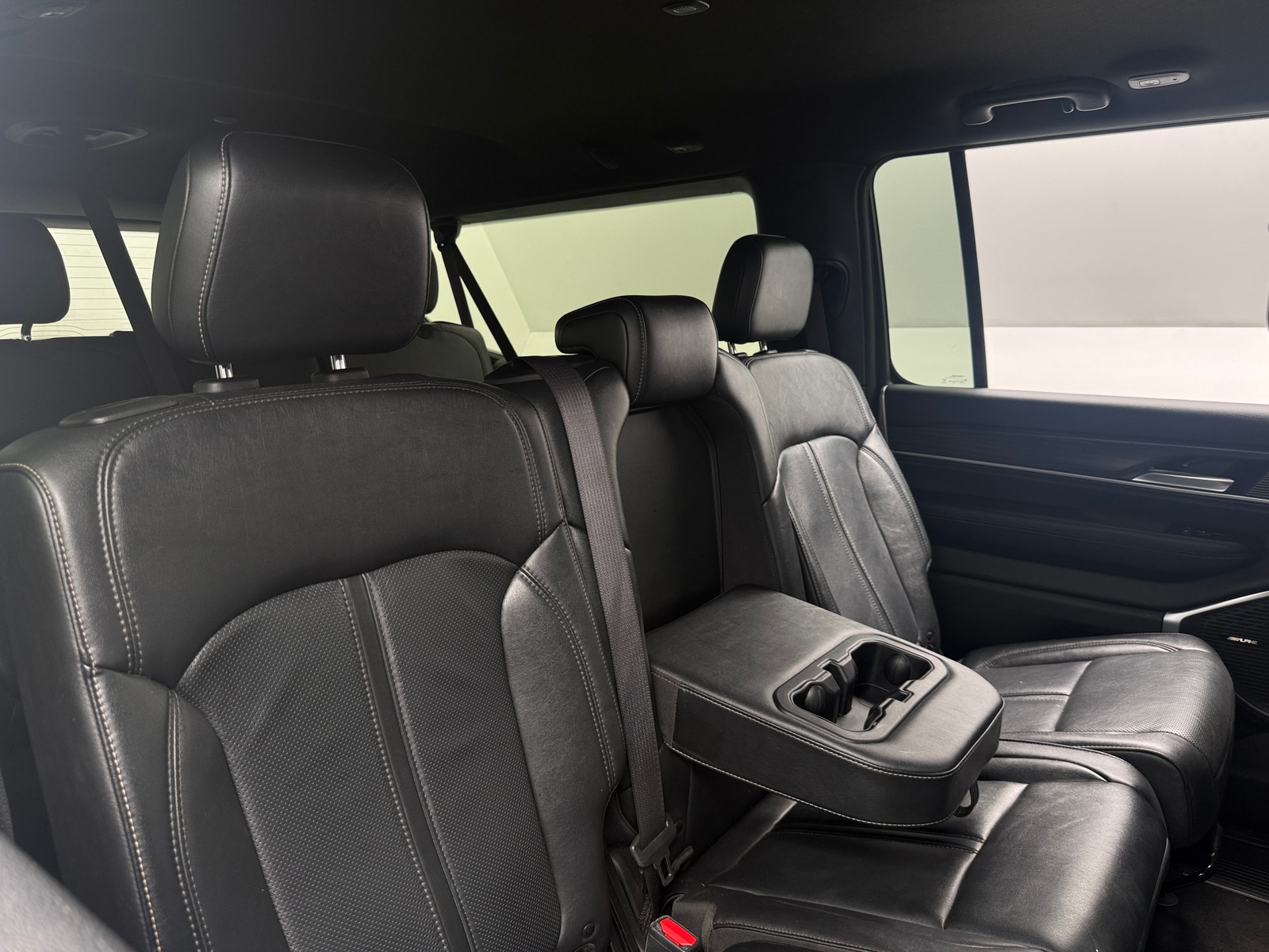 Thumbnail: 2023 Jeep Wagoneer - 5