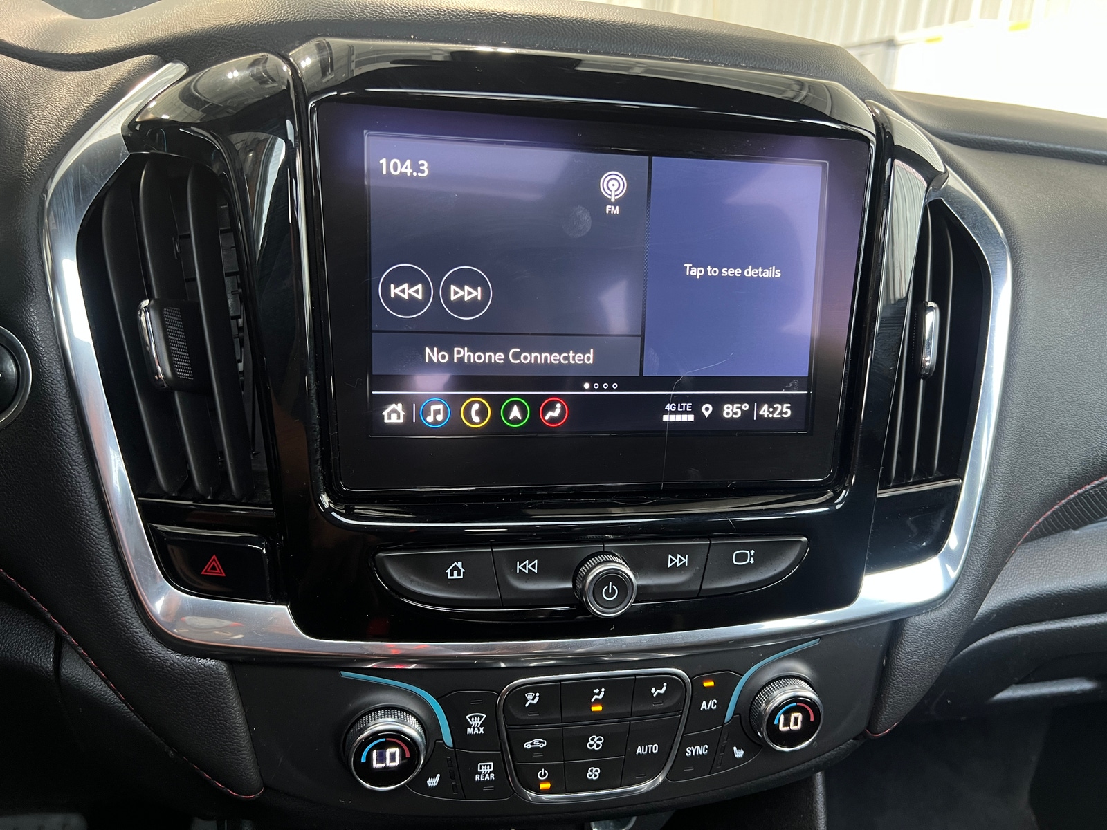 Thumbnail: 2023 Chevrolet Traverse - 3