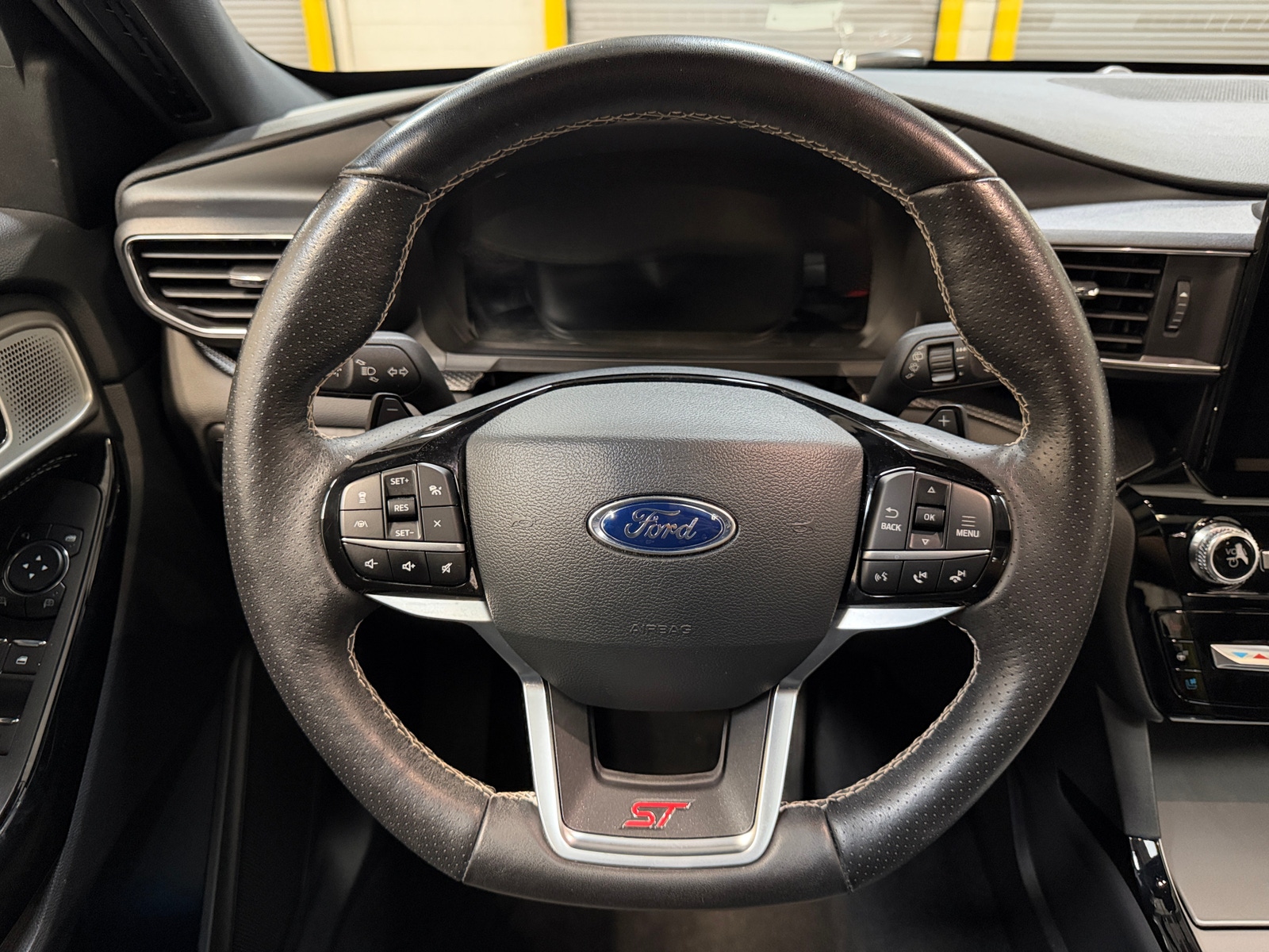 Thumbnail: 2023 Ford Explorer - 4