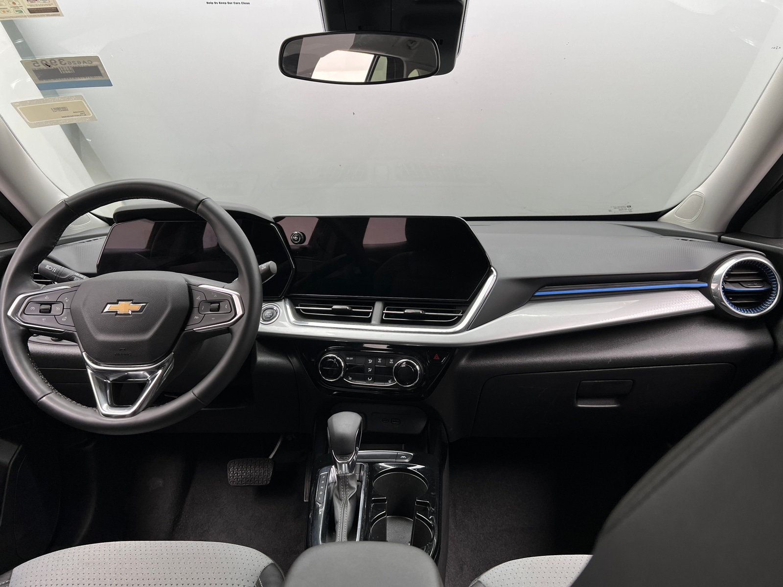 Thumbnail: 2025 Chevrolet Trax - 2