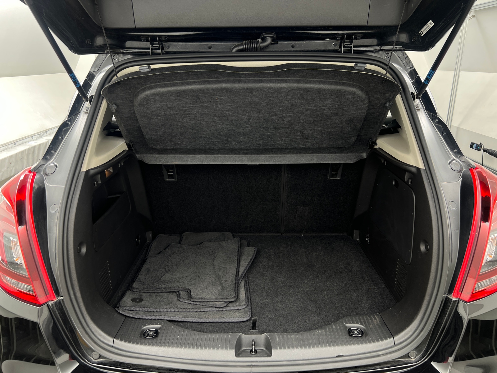 Thumbnail: 2019 Buick Encore - 6