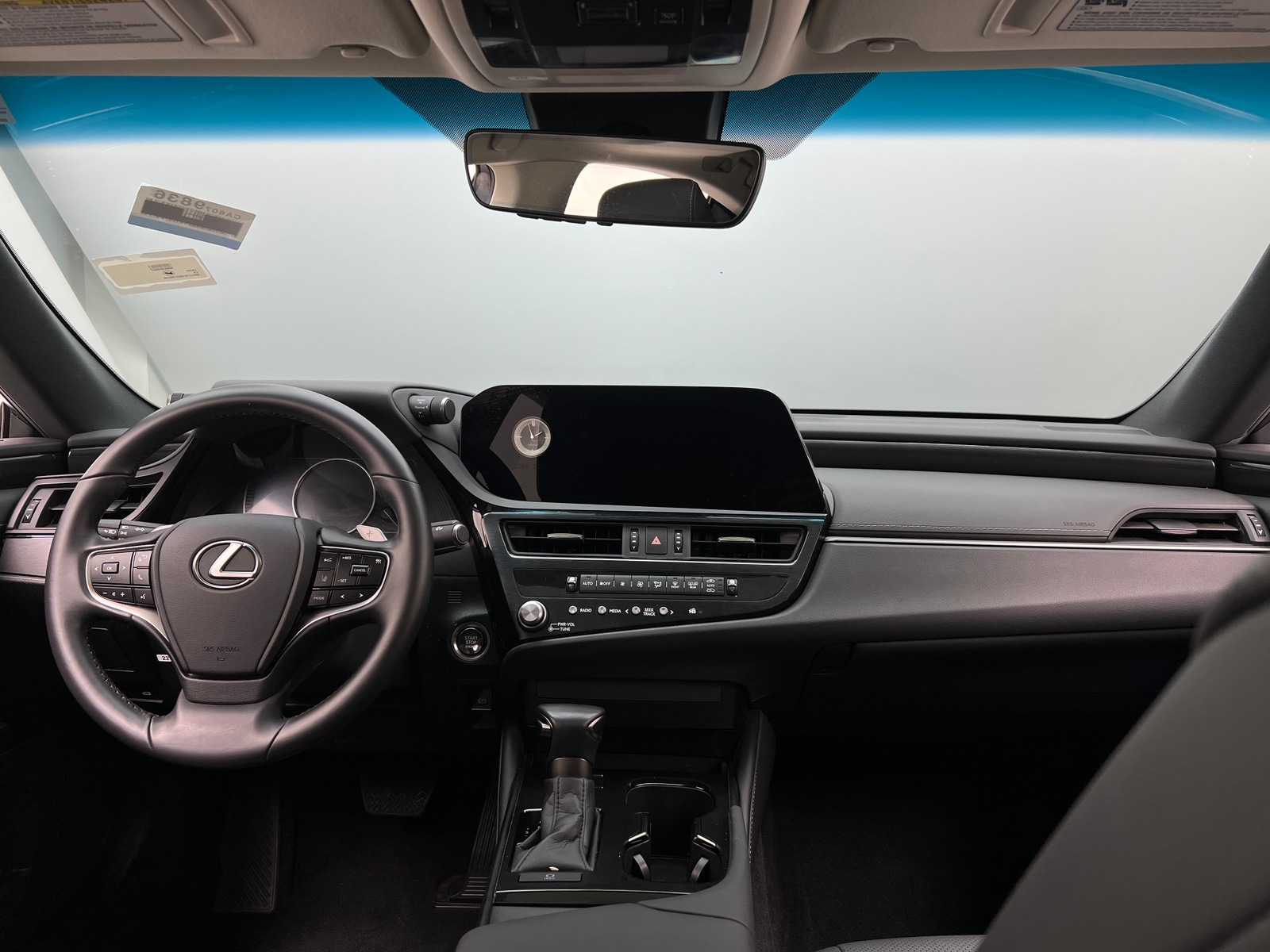 Thumbnail: 2025 Lexus ES - 2