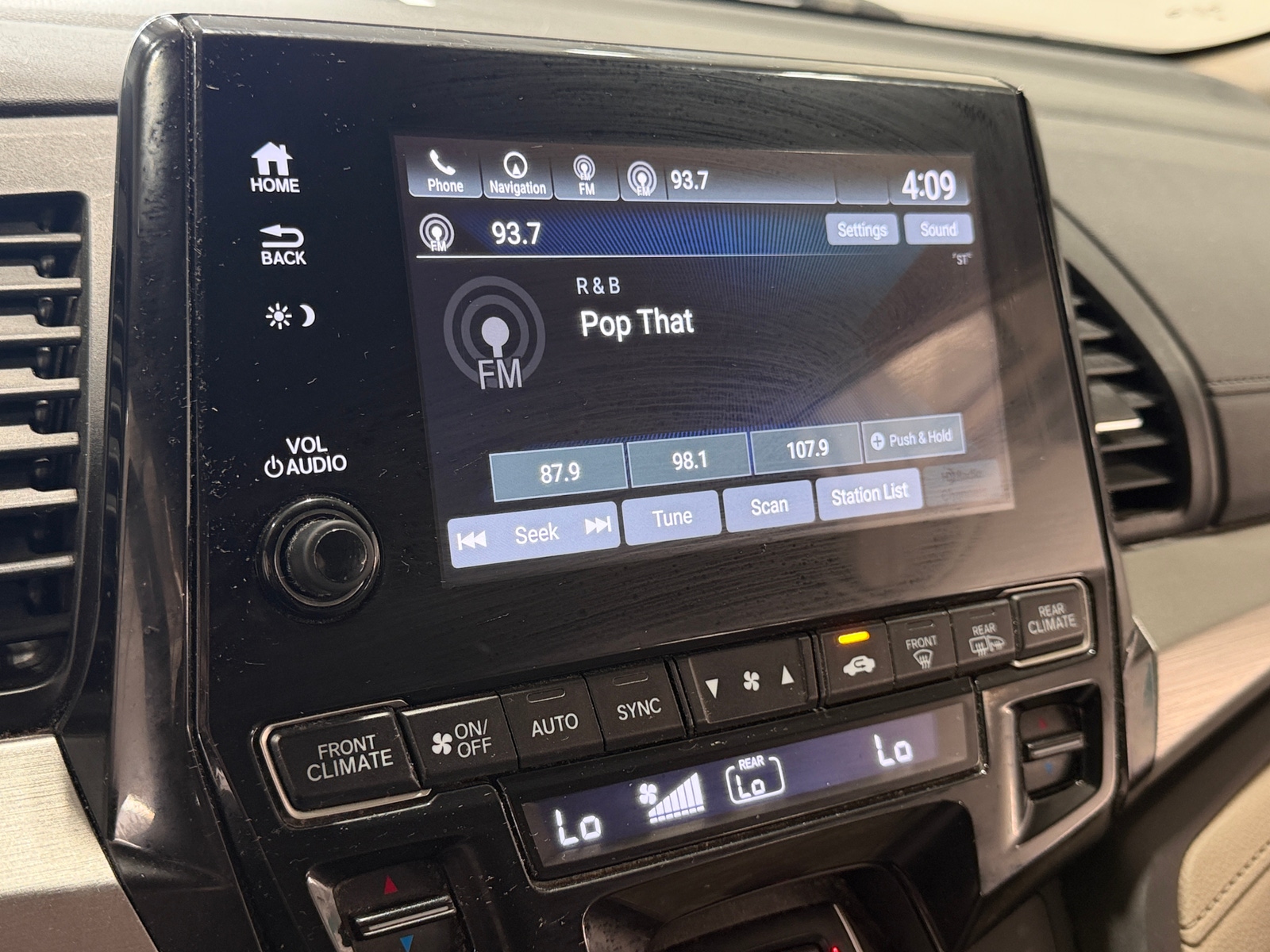 Thumbnail: 2018 Honda Odyssey - 3