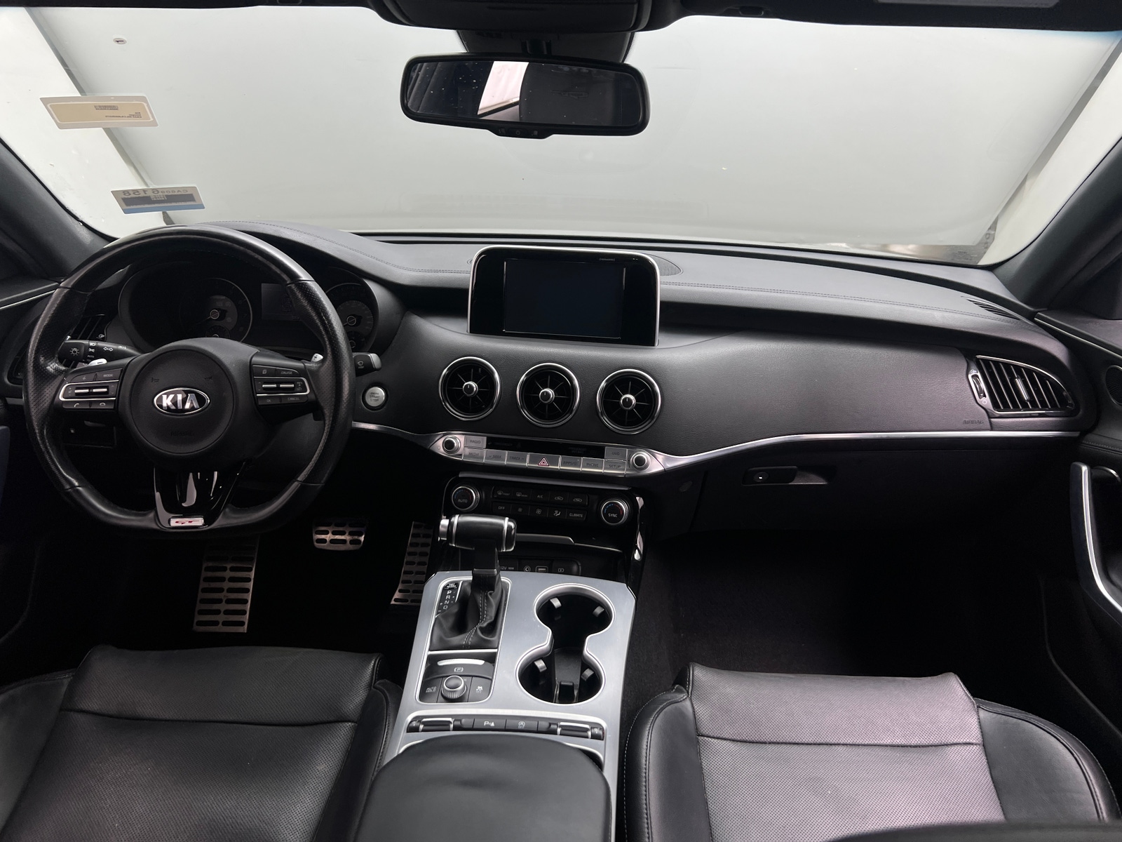 Thumbnail: 2018 Kia Stinger - 2