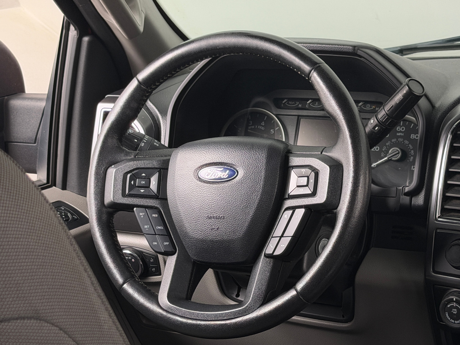 Thumbnail: 2019 Ford Econoline - 5