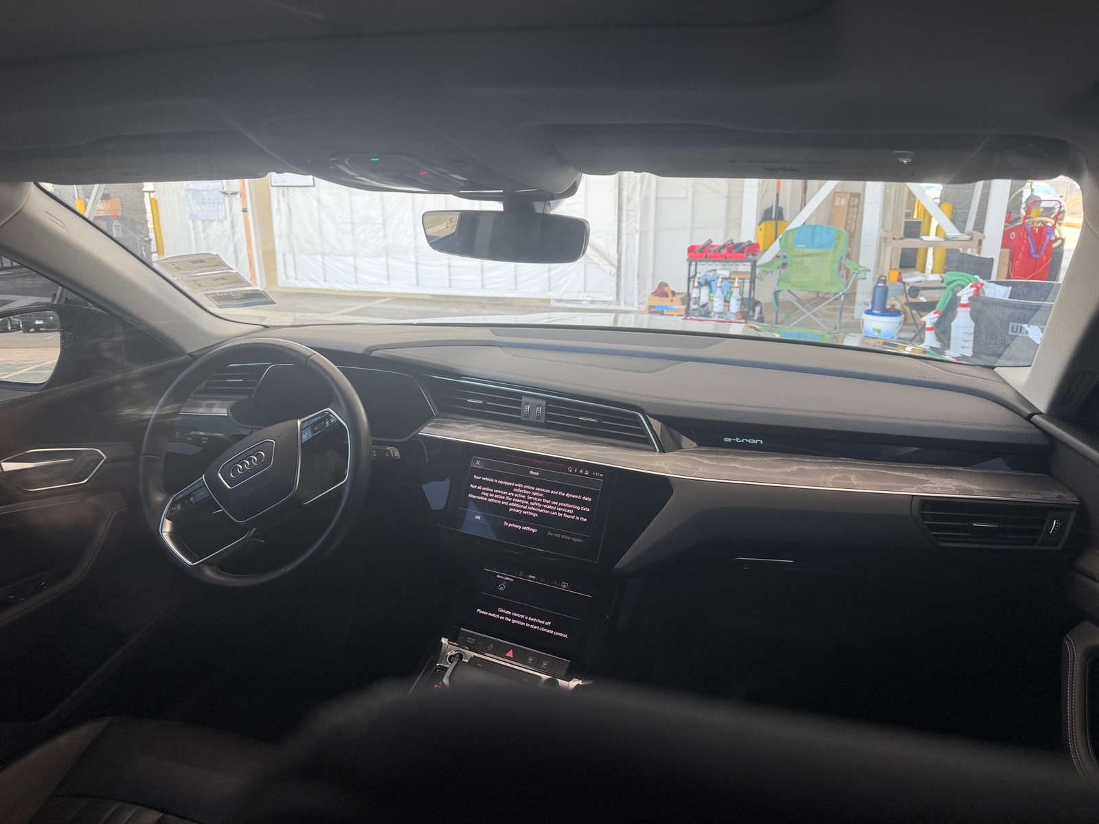 Thumbnail: 2023 Audi e-tron - 2