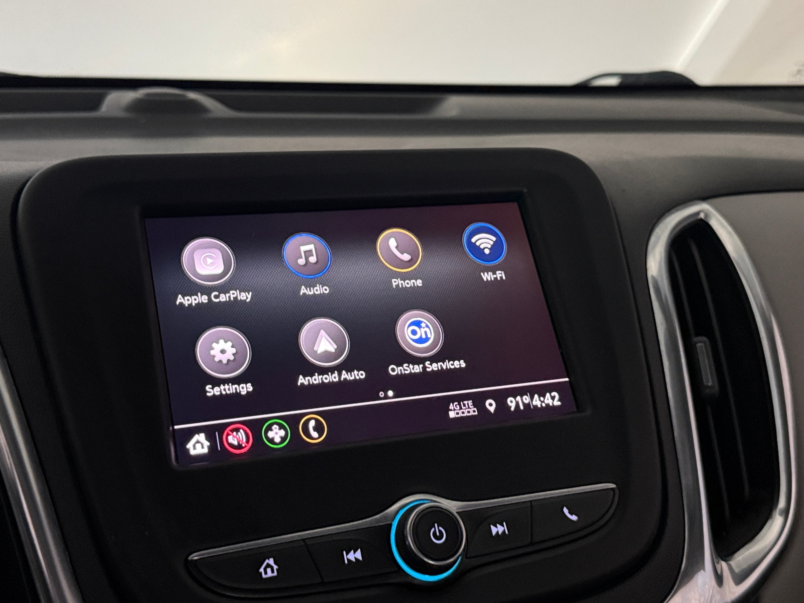 Thumbnail: 2021 Chevrolet Equinox - 4
