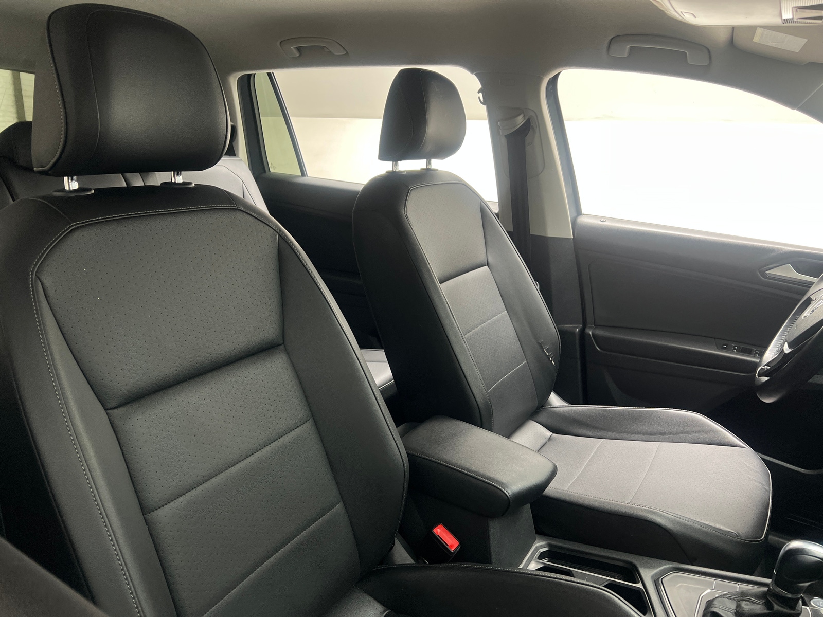 Thumbnail: 2018 Volkswagen Tiguan - 2