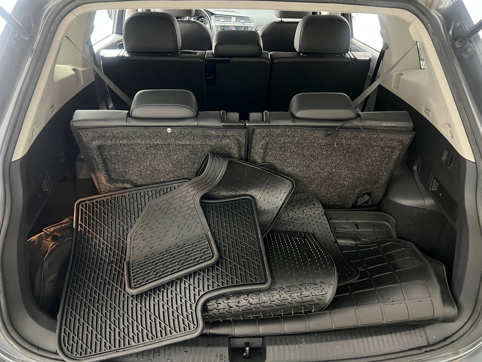 Thumbnail: 2018 Volkswagen Tiguan - 7