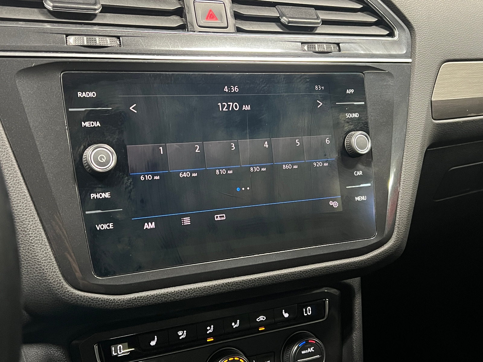 Thumbnail: 2018 Volkswagen Tiguan - 4