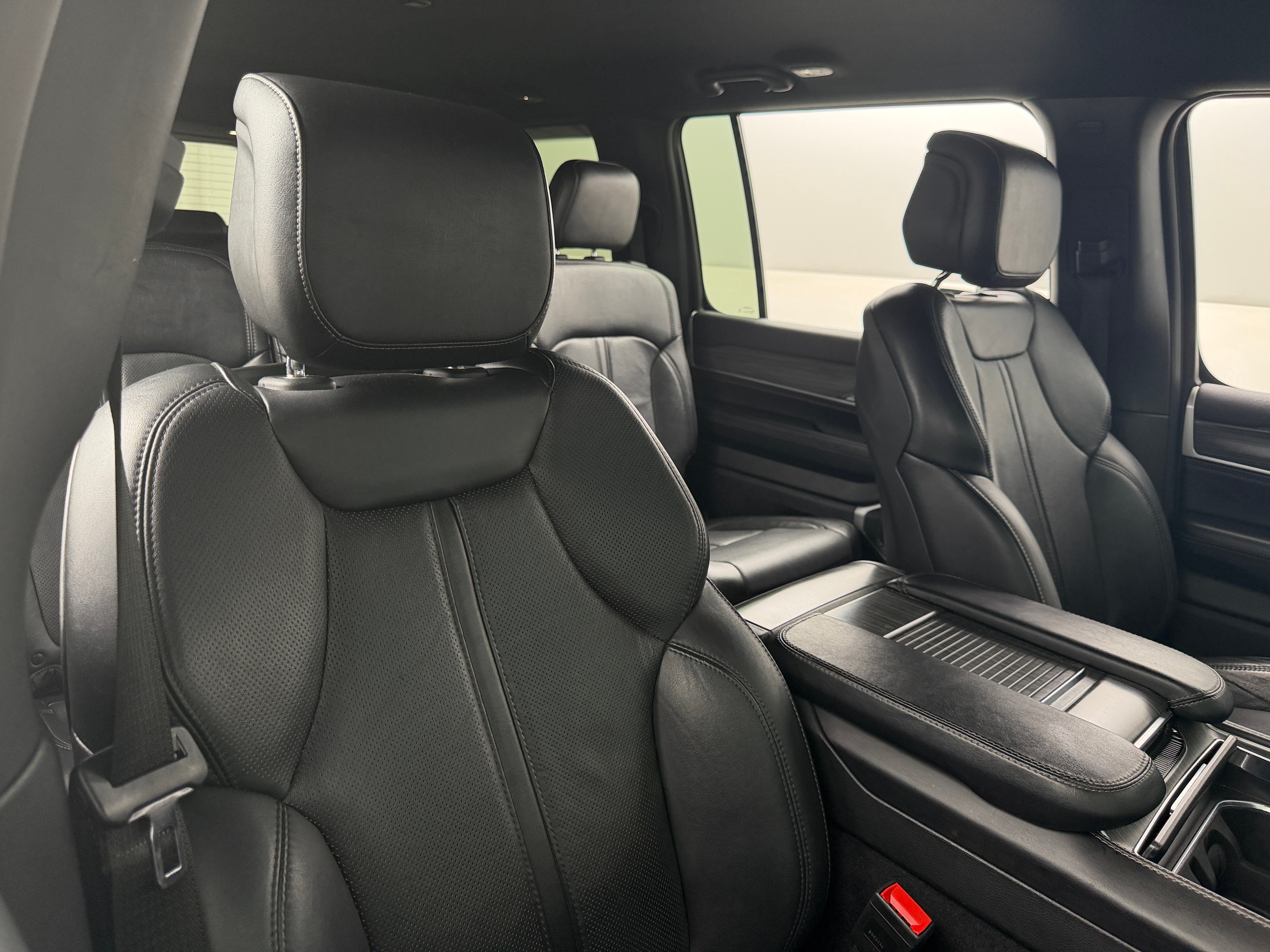 2023 Jeep Wagoneer L