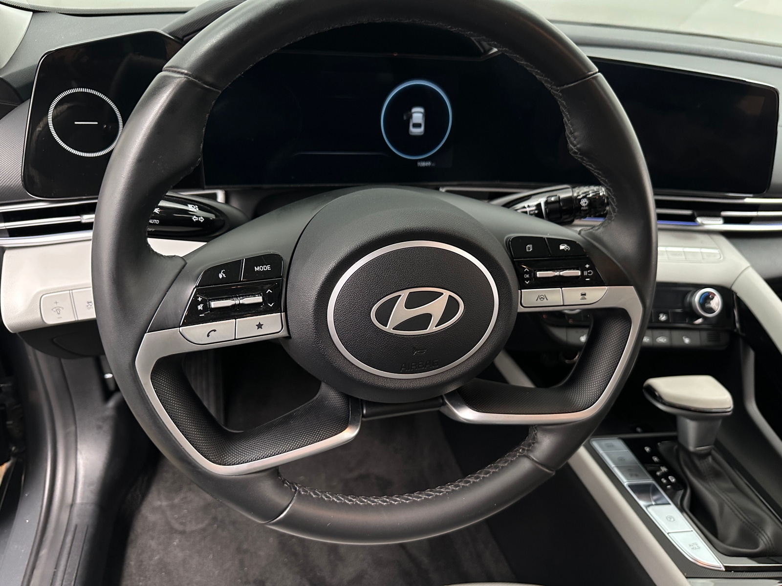 Thumbnail: 2024 Hyundai Elantra - 4