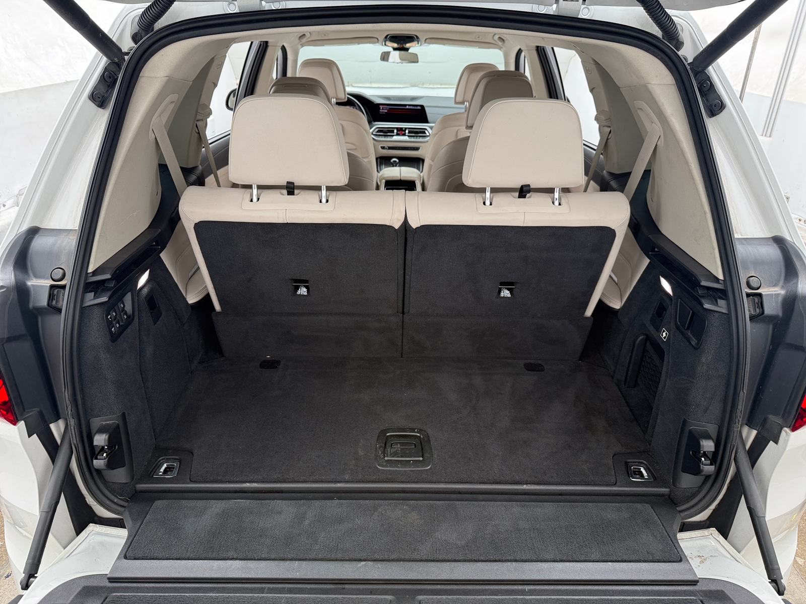 Thumbnail: 2019 BMW X7 - 6