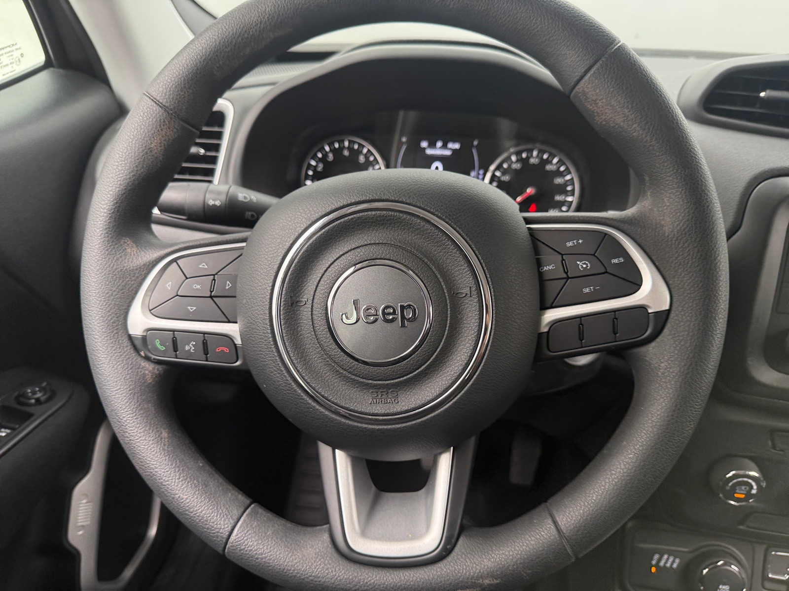 Thumbnail: 2018 Jeep Renegade - 5