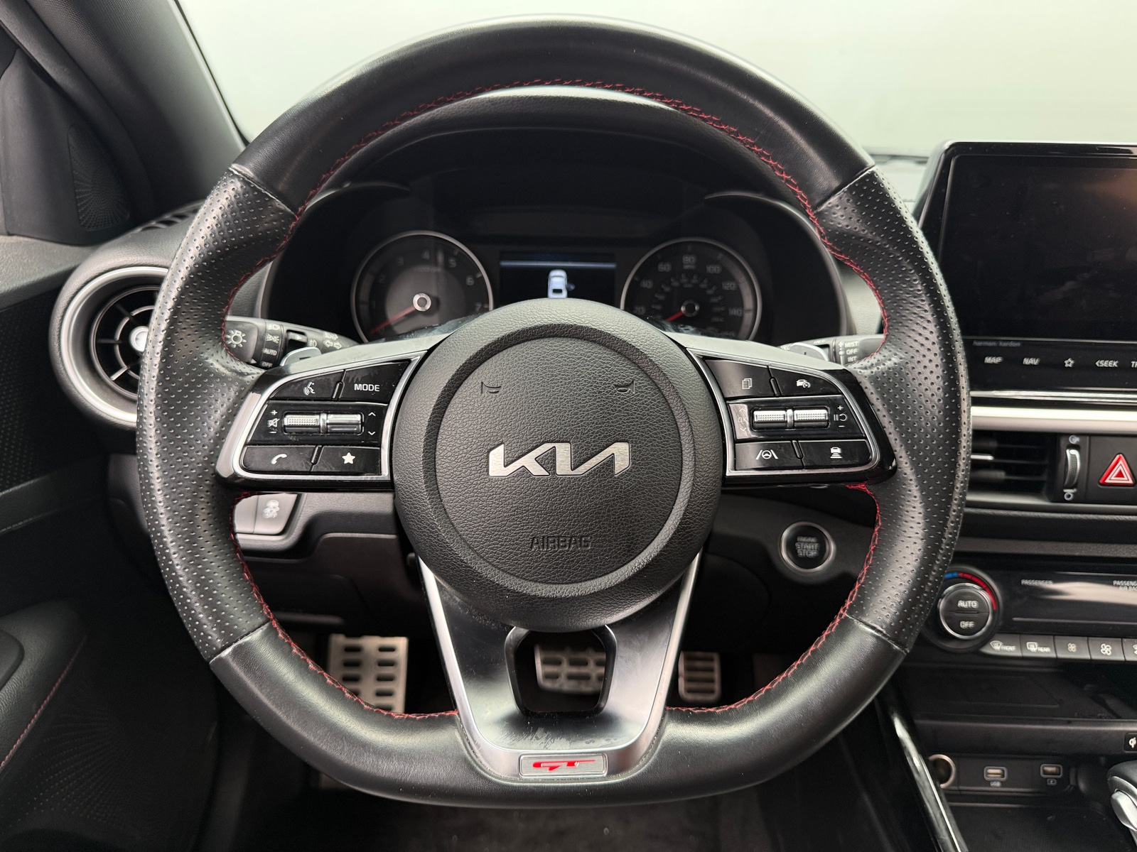 Thumbnail: 2022 Kia Forte - 4
