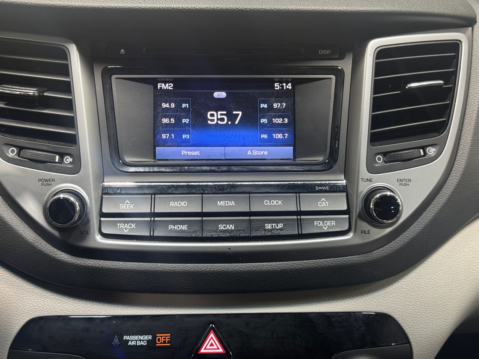 Thumbnail: 2017 Hyundai Tucson - 4
