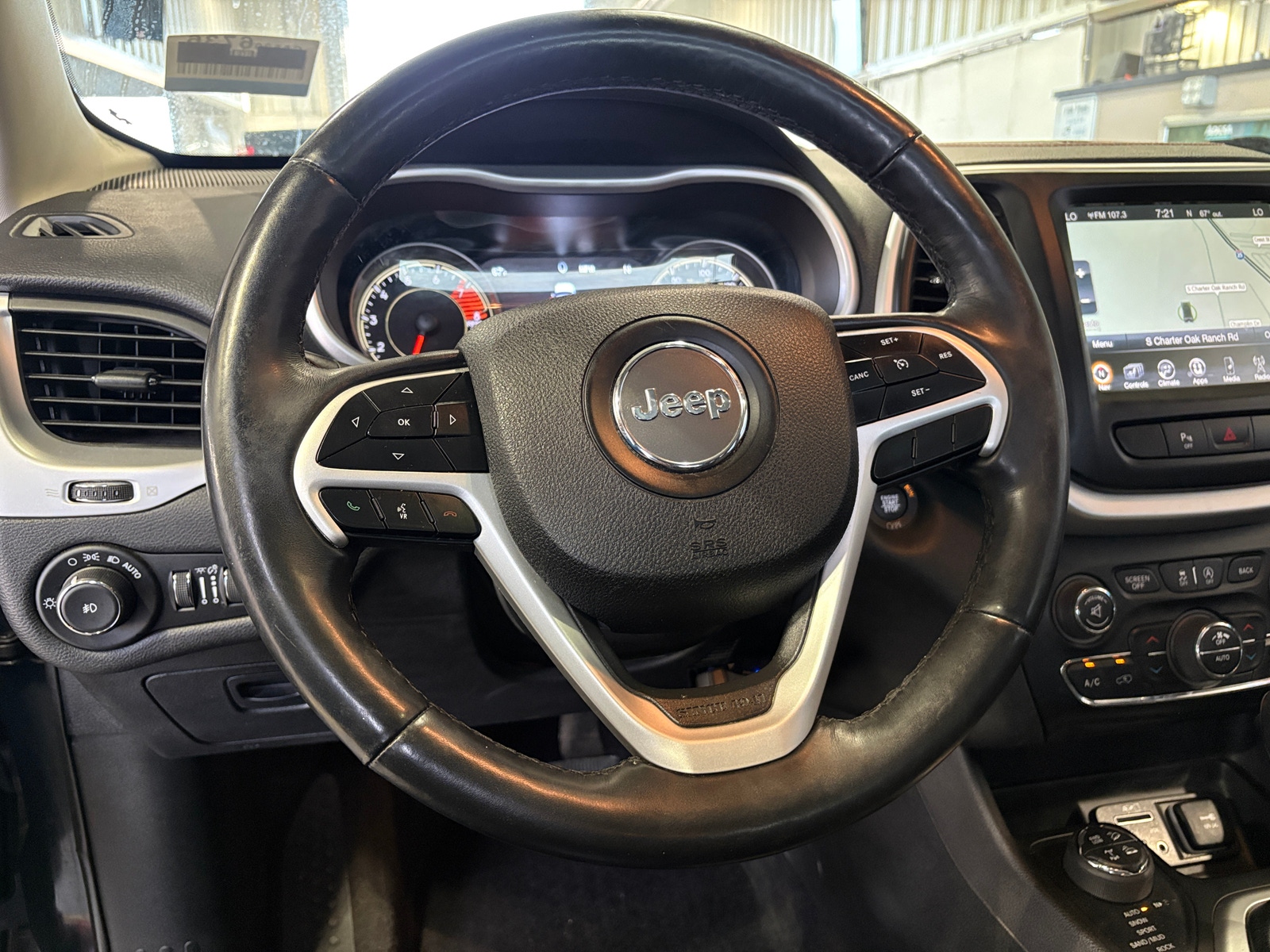 Thumbnail: 2018 Jeep Cherokee - 4